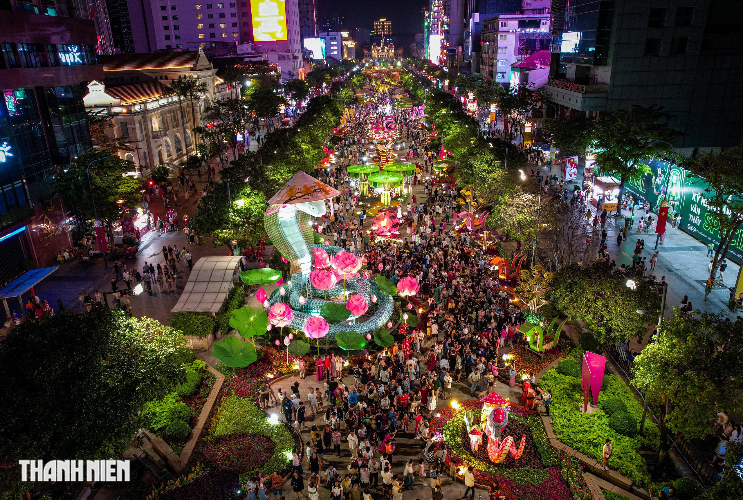 To&agrave;n cảnh Việt Nam 2025 qua ống k&iacute;nh Thanh Ni&ecirc;n - Ảnh 1.