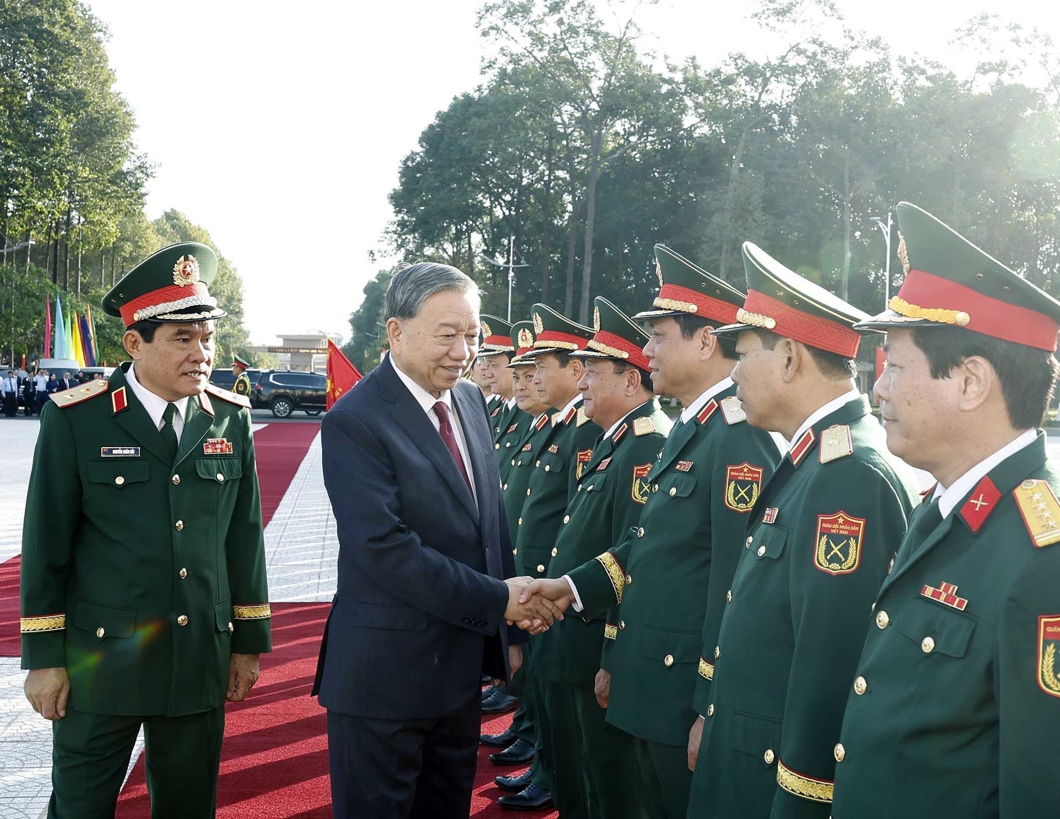 - Ảnh 1. - Ảnh 1.