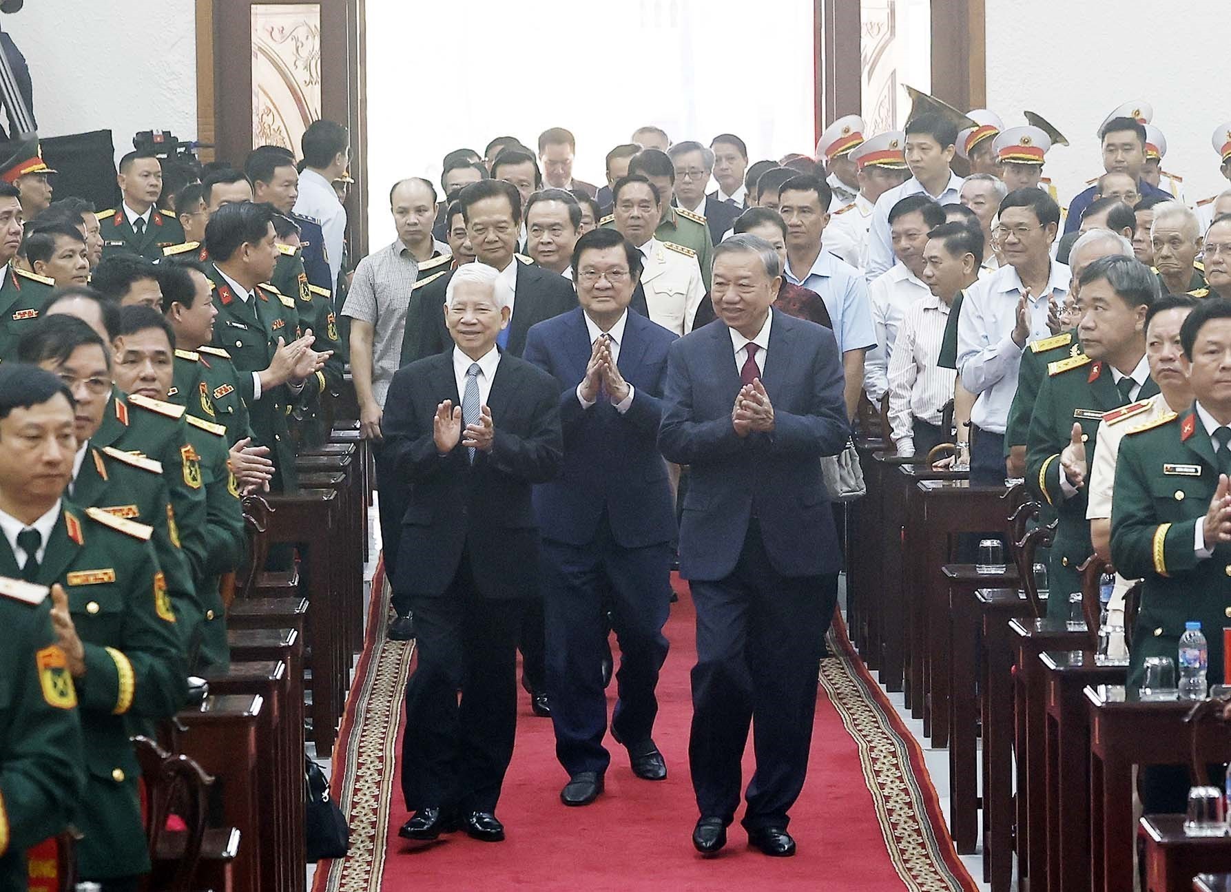 - Ảnh 2. - Ảnh 2.