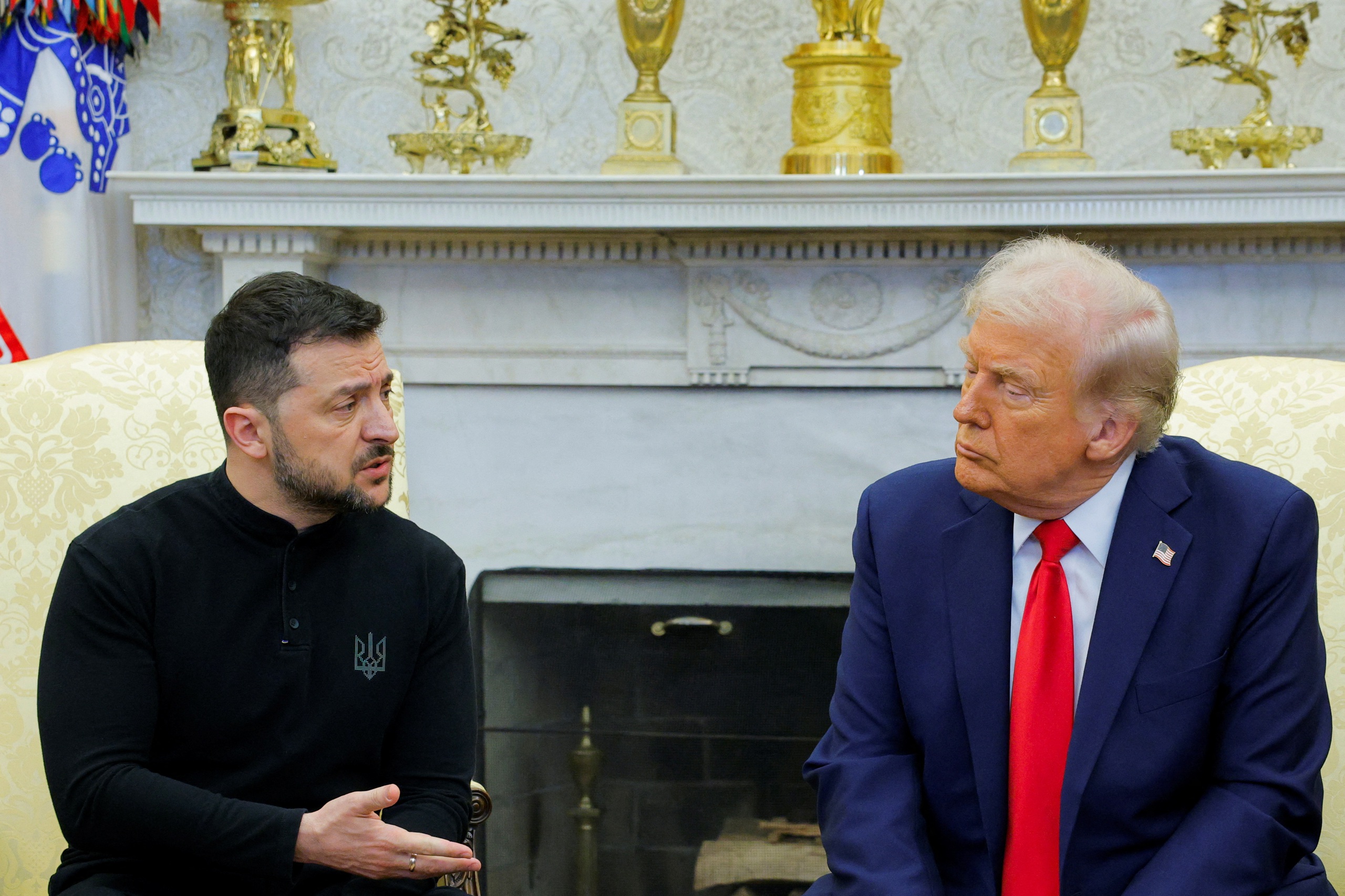 Ông Trump bày tỏ thất vọng về ông Zelensky Trong xung đột Nga - Ukraine - Ảnh 1. Ông Trump bày tỏ thất vọng về ông Zelensky Trong xung đột Nga - Ukraine - Ảnh 1.