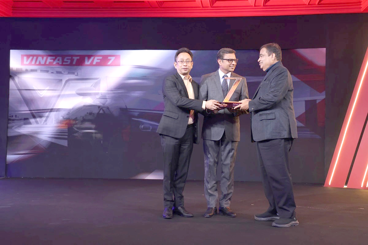 VinFast VF 7 nhận giải 'thiết kế của năm'- Ảnh 1. VinFast VF 7 nhận giải 'thiết kế của năm'- Ảnh 1.