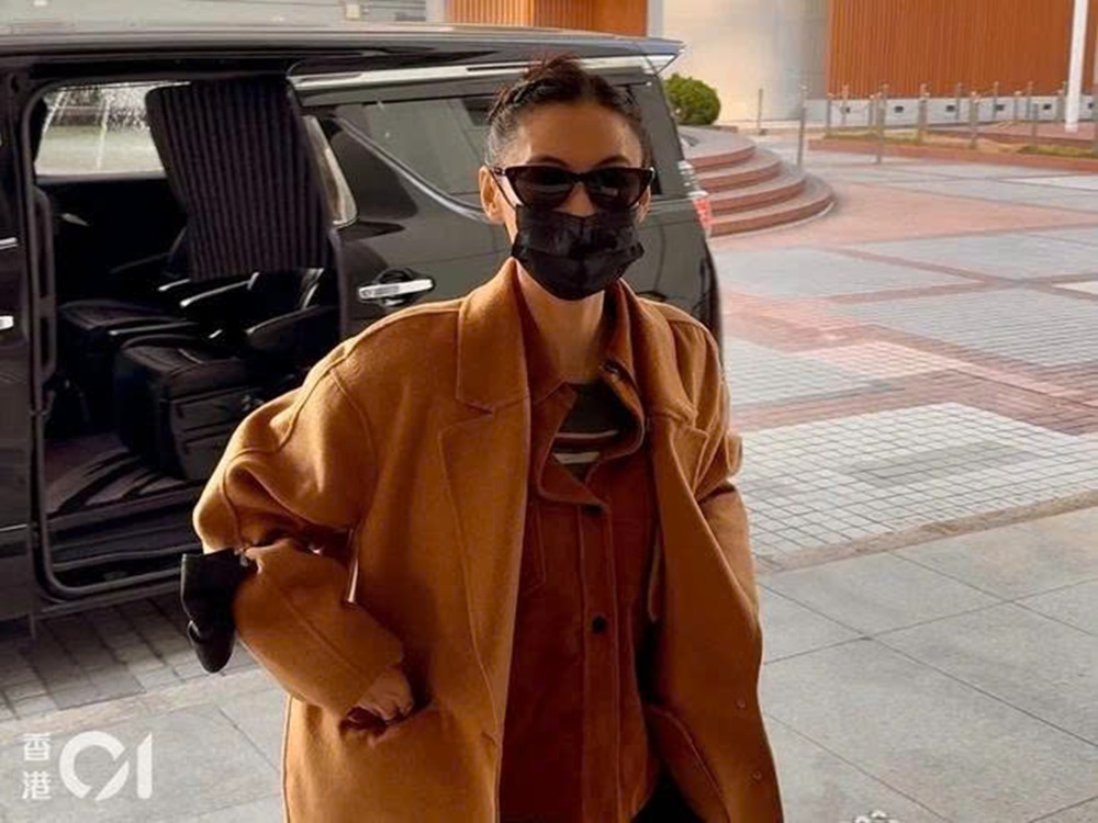 Trương Bá Chi suy sụp tại tòa trong cuộc chiến pháp lý với quản lý cũ - Ảnh 1.