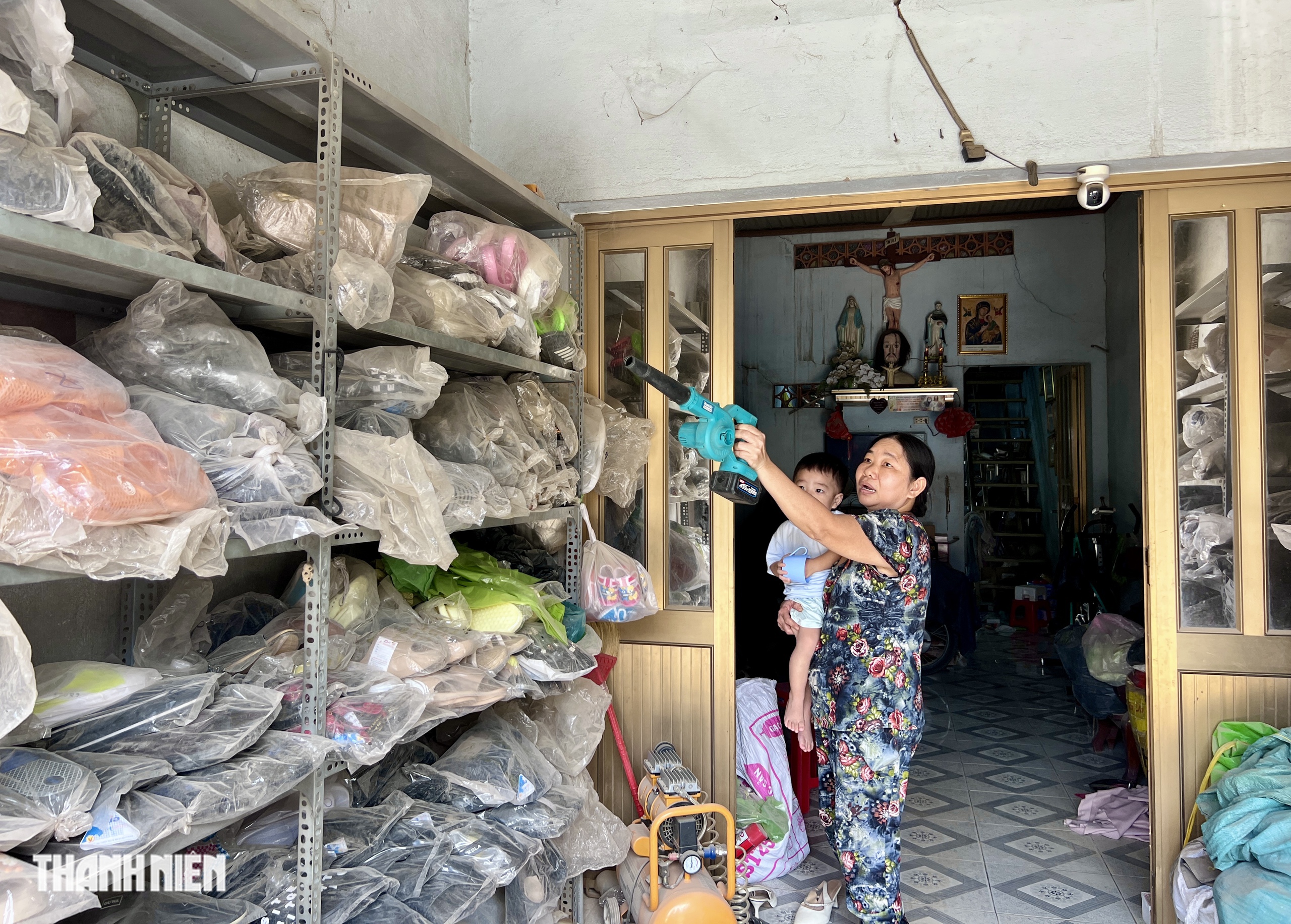 Đường gần công trường Vành đai 3 bụi mịt mù: 'Không thấy đường lái xe'  - Ảnh 12.