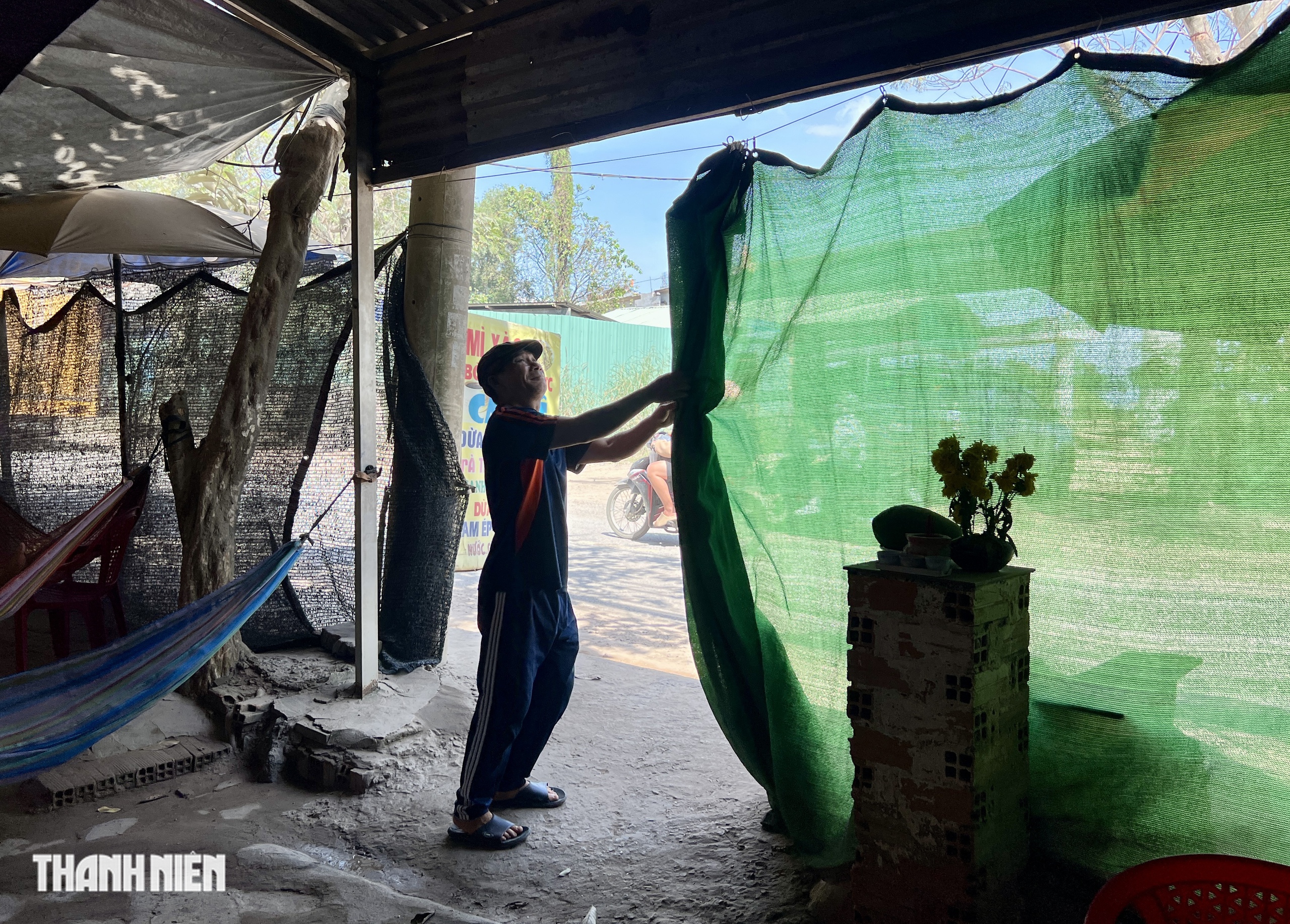 Đường gần công trường Vành đai 3 bụi mịt mù: 'Không thấy đường lái xe'  - Ảnh 9.