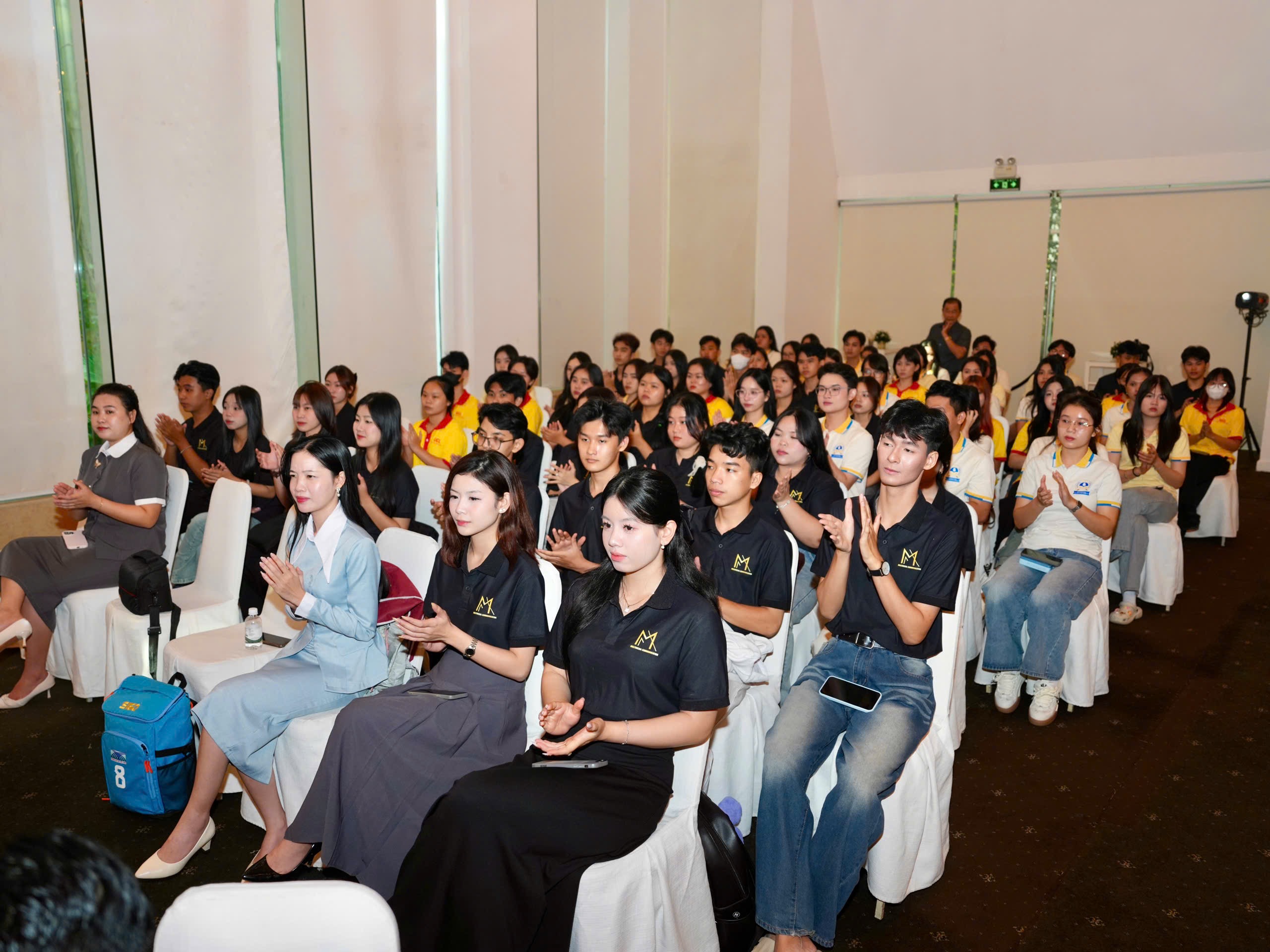 Phản hồi đa chiều từ các doanh nghiệp về người học trong kỷ nguyên AI - Ảnh 3.