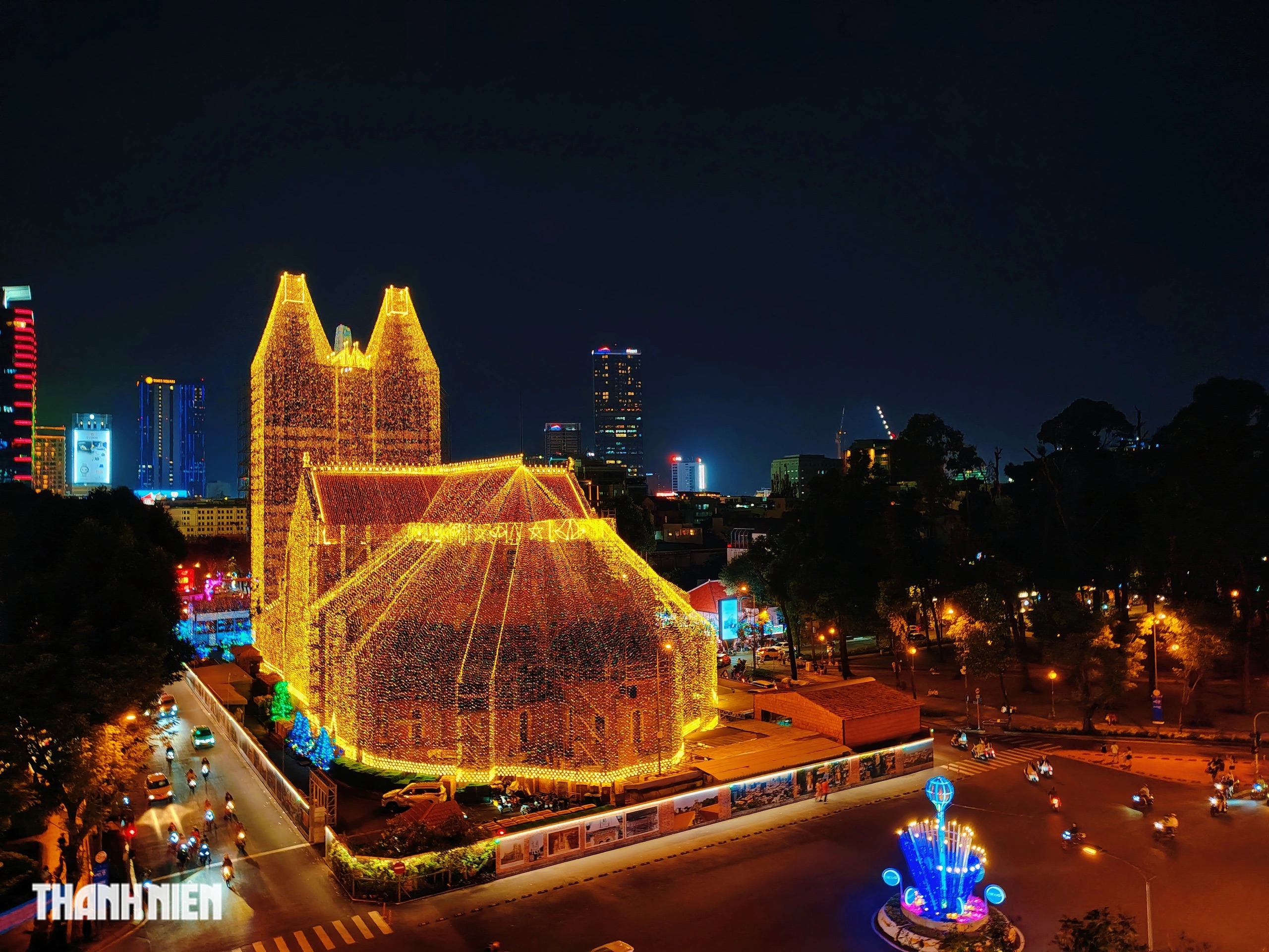 Từ nay đến Giáng sinh, có được vào tham quan nhà thờ Đức Bà?- Ảnh 3.