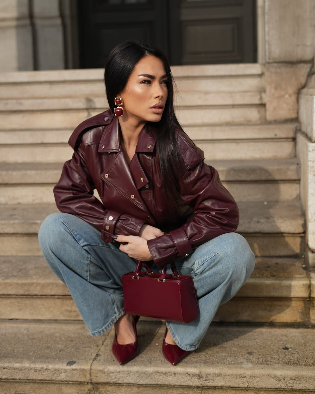 Světle modrá a fialová, silný, ale extrémně poutavý kontrast - Foto 7. Xanh nhạt và đỏ tía, sự đối lập mạnh mẽ nhưng cực kỳ hút mắt- Ảnh 7.