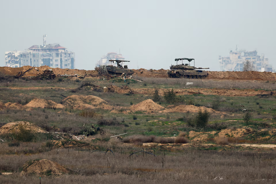 Hamas tuy&ecirc;n bố ngừng thả con tin v&igrave; Israel vi phạm, &ocirc;ng Trump ra tối hậu thư?- Ảnh 2.