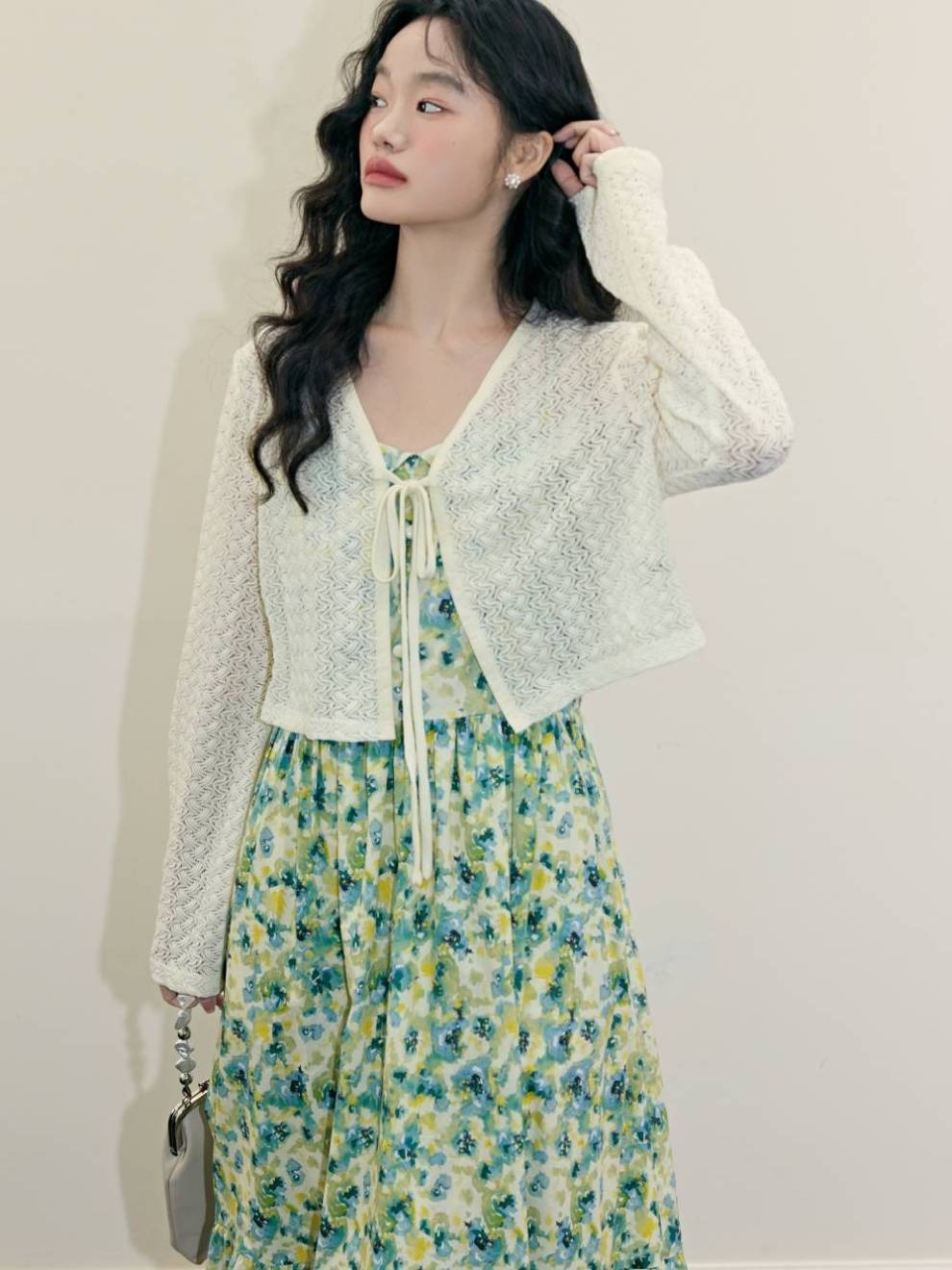 4 'popular' color combinations for days when you don't know what to wear - Photo 6. 4 công thức phối màu ‘vạn người mê’ cho những ngày không biết mặc gì- Ảnh 6.