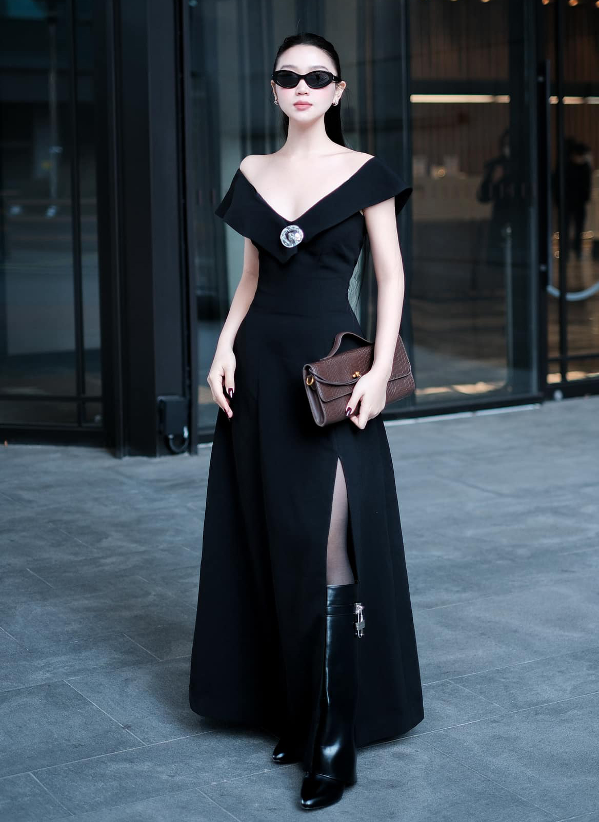 Ngời khí chất, thể hiện phong thái chuyên nghiệp với thời trang tối giản- Ảnh 4. Ngời khí chất, thể hiện phong thái chuyên nghiệp với thời trang tối giản- Ảnh 4.