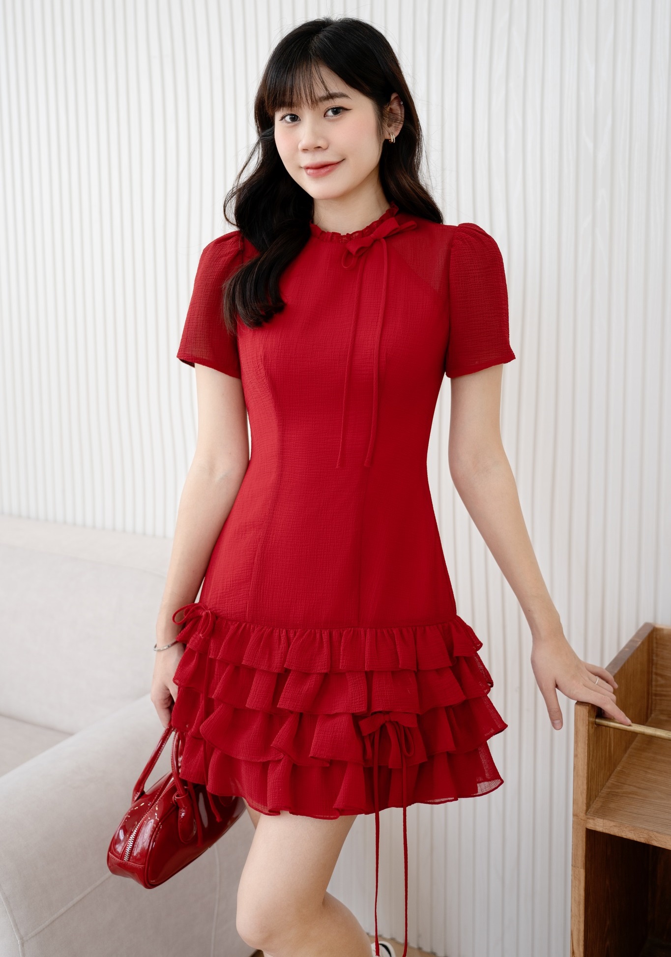 Valentine's Day, what to wear to score points in the eyes of your lover? - Photo 7. Ngày Valentine, diện gì để ghi điểm trong mắt người thương?- Ảnh 7.