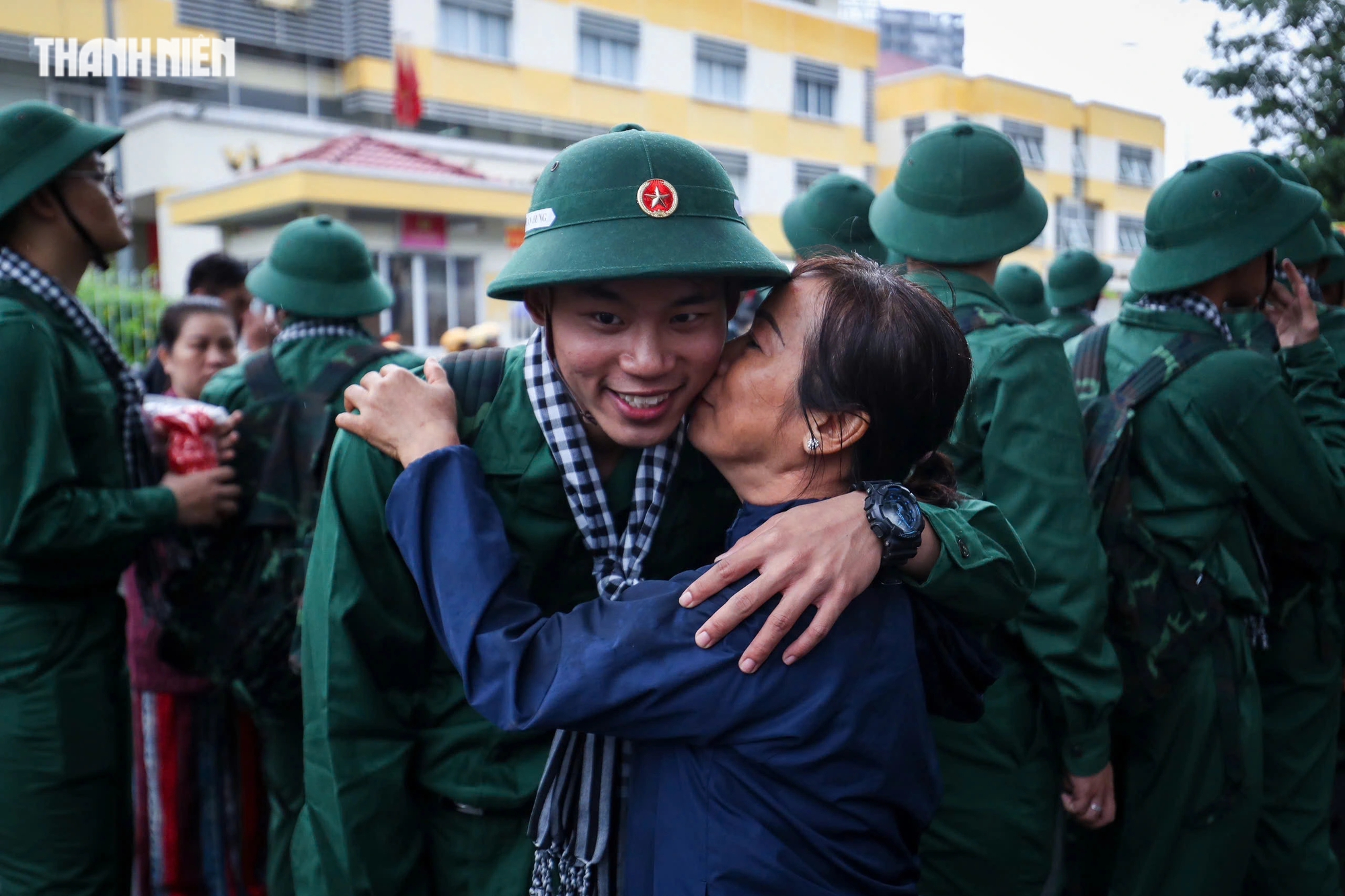 Nghĩa vụ quân sự 2025: Gần 5.000 thanh niên TP.HCM nhập ngũ- Ảnh 7.