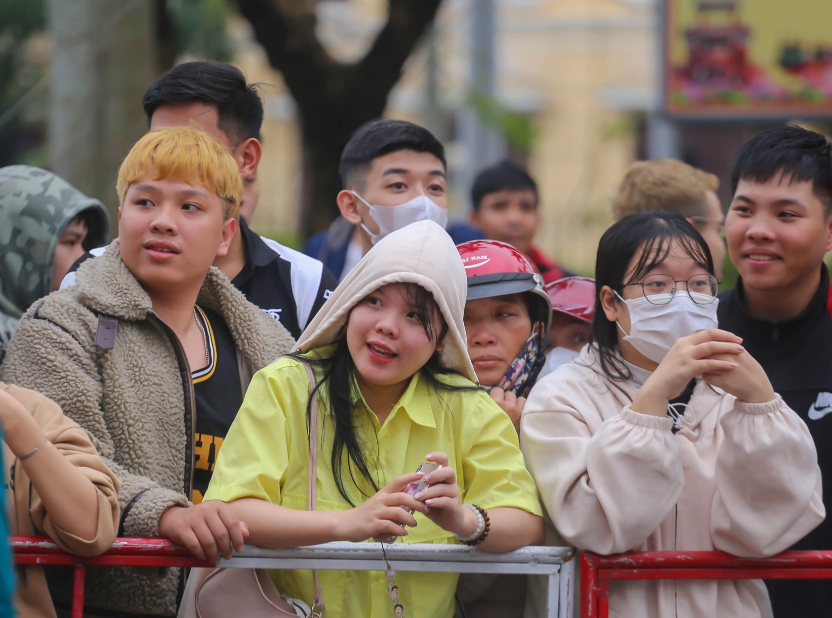 Nhập ngũ trong ngày lễ Tình nhân: Những cái ôm trước giờ vào quân ngũ- Ảnh 5.