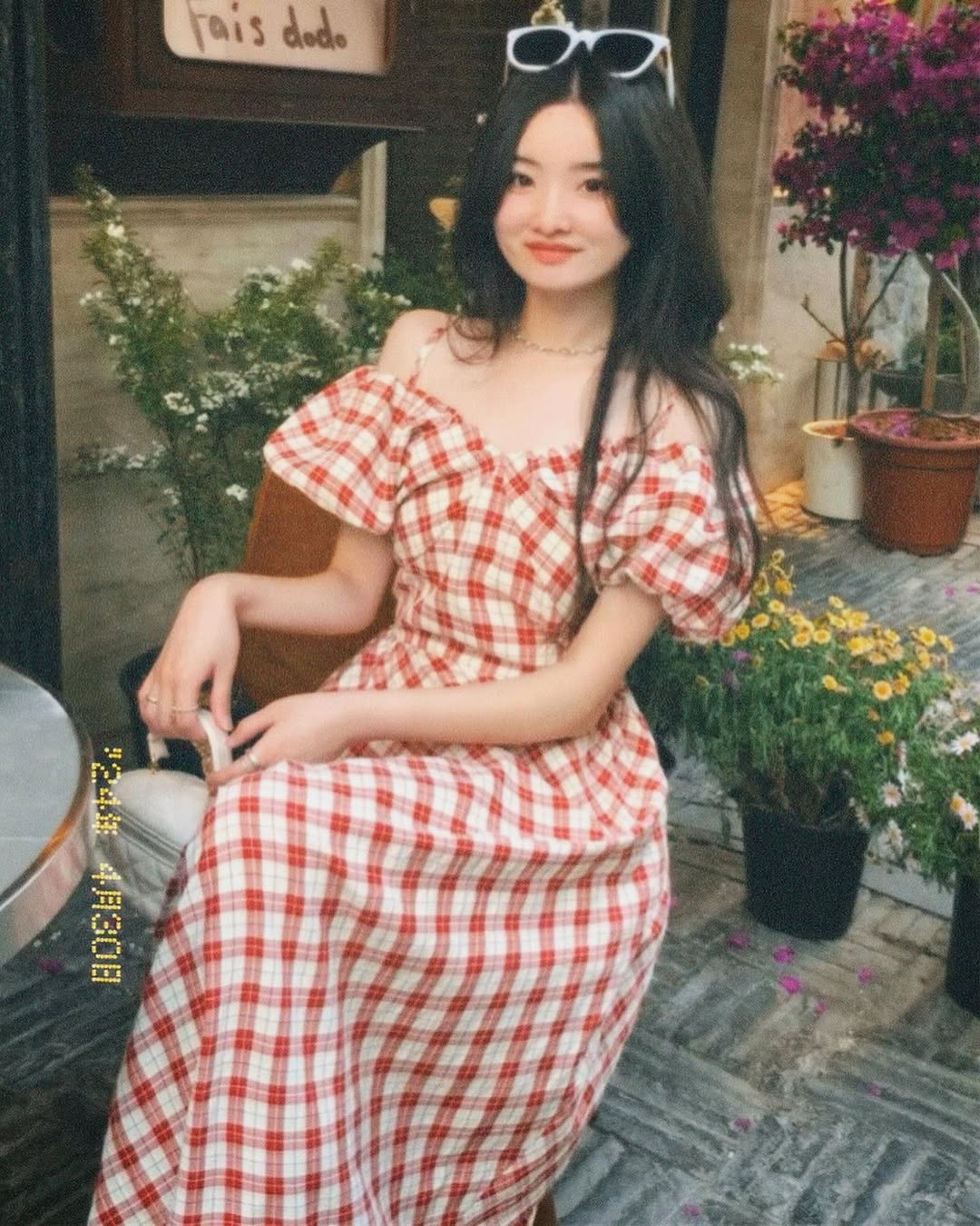 Reminiscent of vintage style with plaid pattern - Photo 3. Gợi nhớ phong cách vintage với họa tiết ca rô- Ảnh 3.