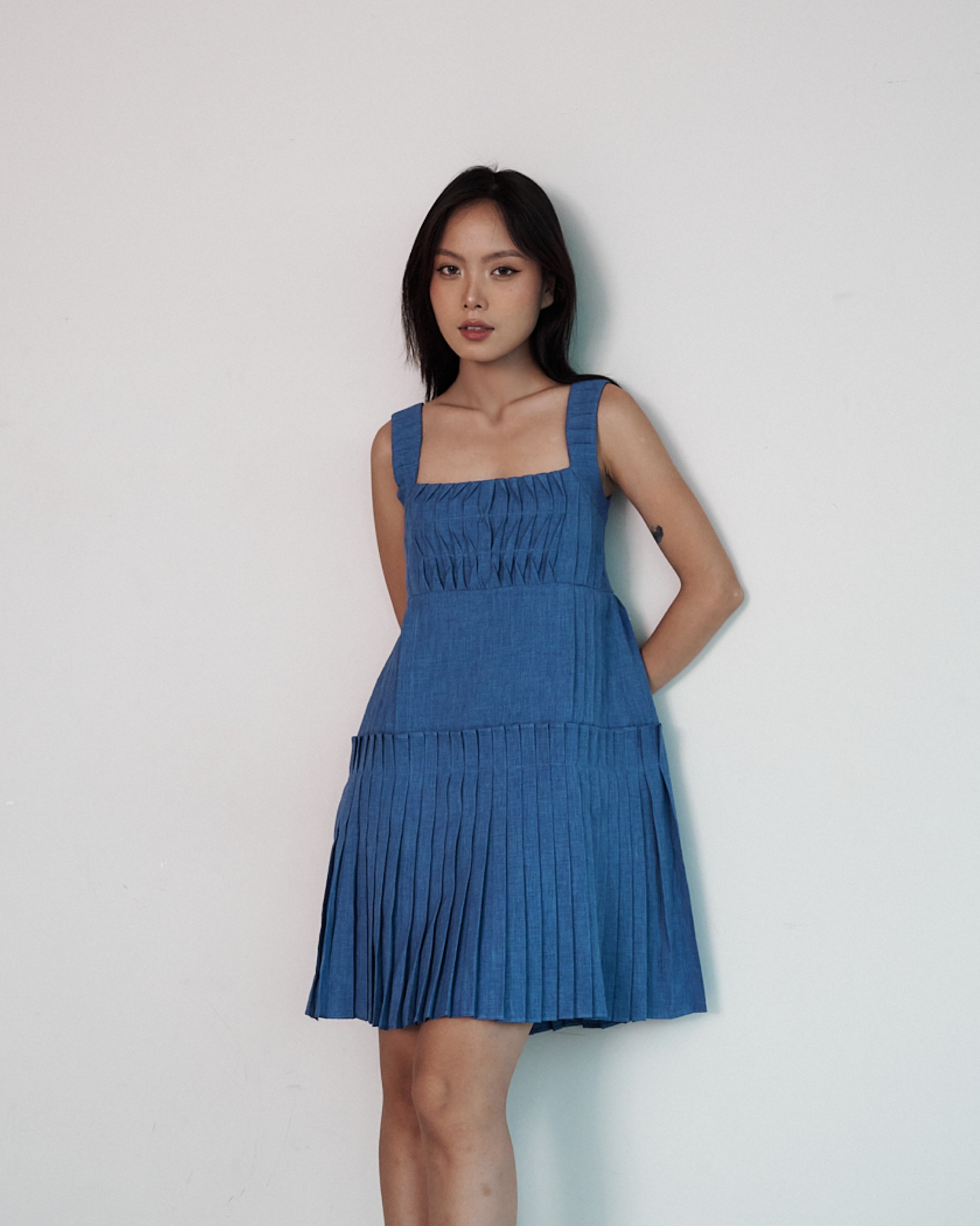 En lös klänning är cool, lätt, bekväm och döljer även figuren bäst - Bild 3. Váy suông mát nhẹ, thoải mái mà còn giấu dáng tốt nhất- Ảnh 3.