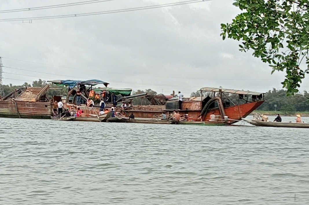 Chìm thuyền trên sông Gianh, 1 người tử vong- Ảnh 1.