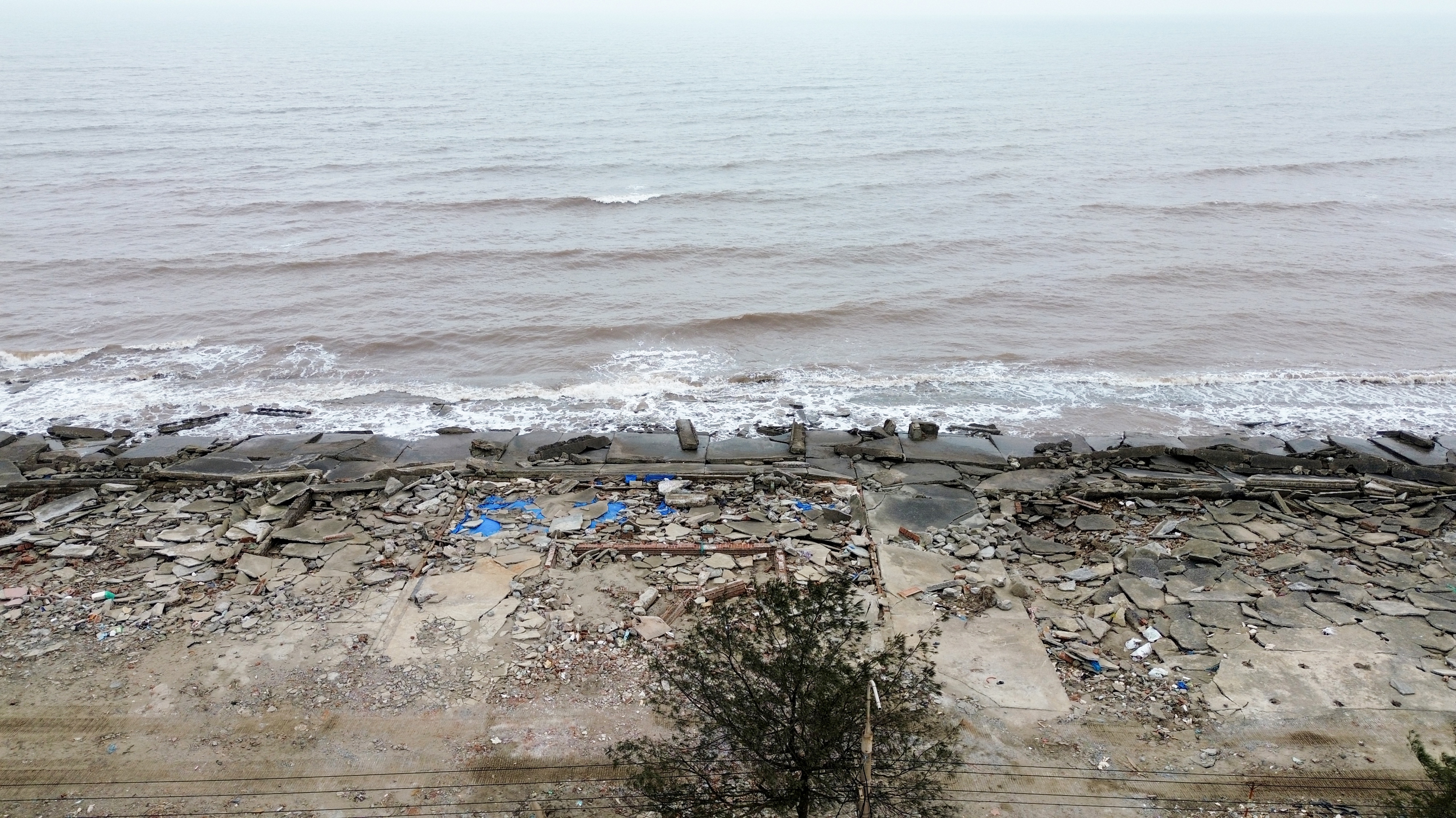 Nam Định th&uacute;c tiến độ, k&egrave; biển Thịnh Long vẫn tan hoang- Ảnh 16.