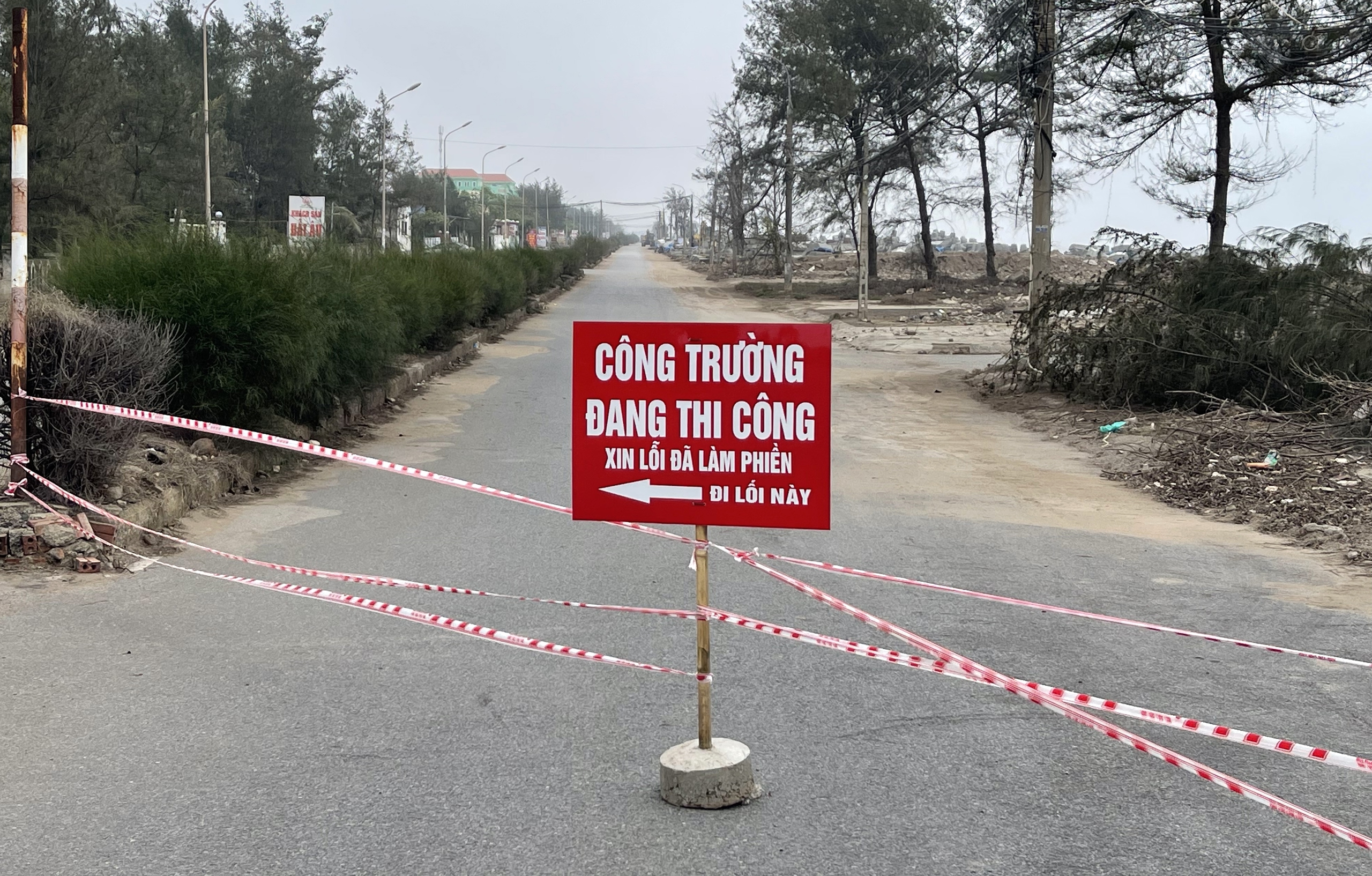 Nam Định th&uacute;c tiến độ, k&egrave; biển Thịnh Long vẫn tan hoang- Ảnh 2.