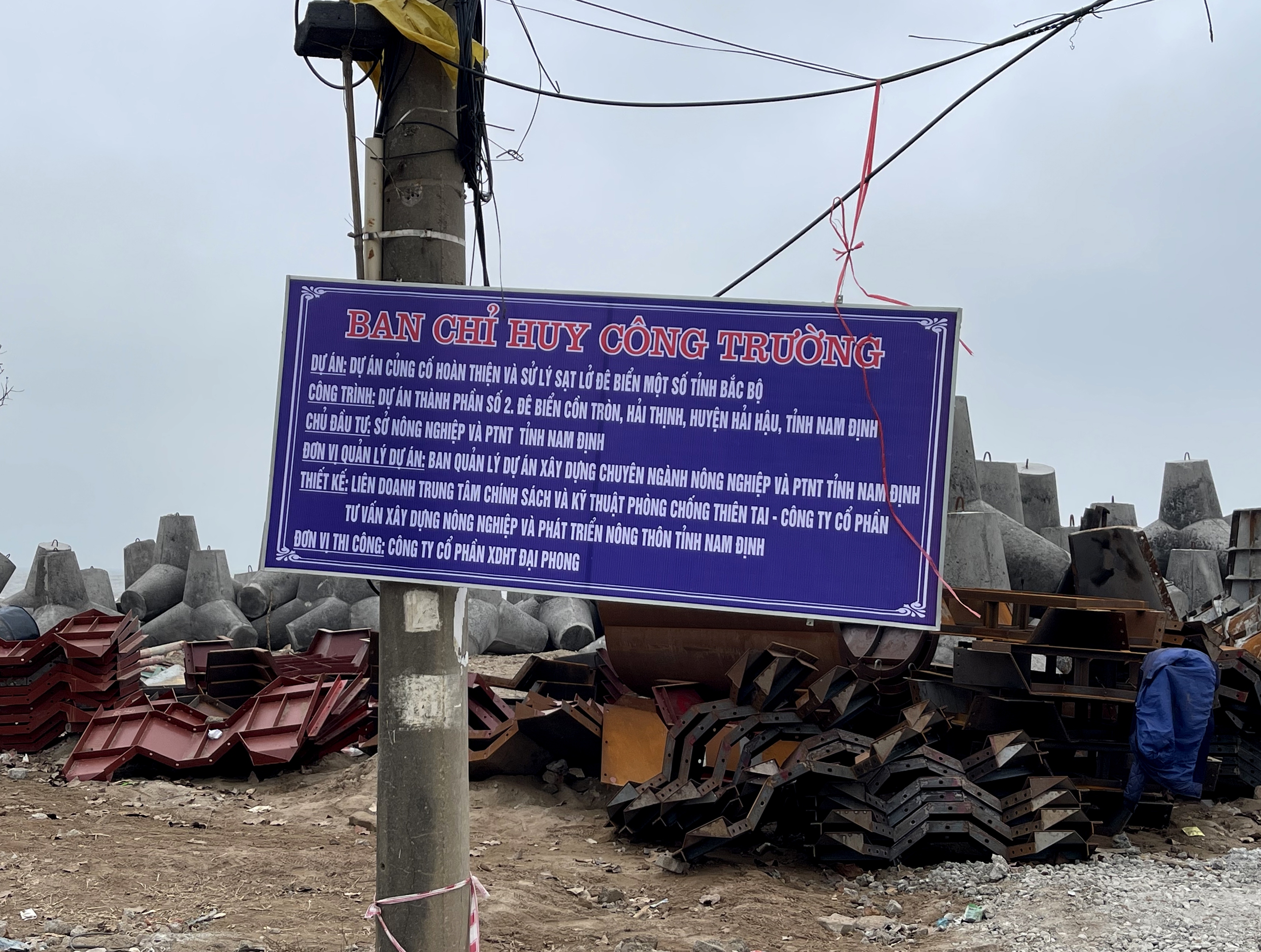 Nam Định th&uacute;c tiến độ, k&egrave; biển Thịnh Long vẫn tan hoang- Ảnh 3.