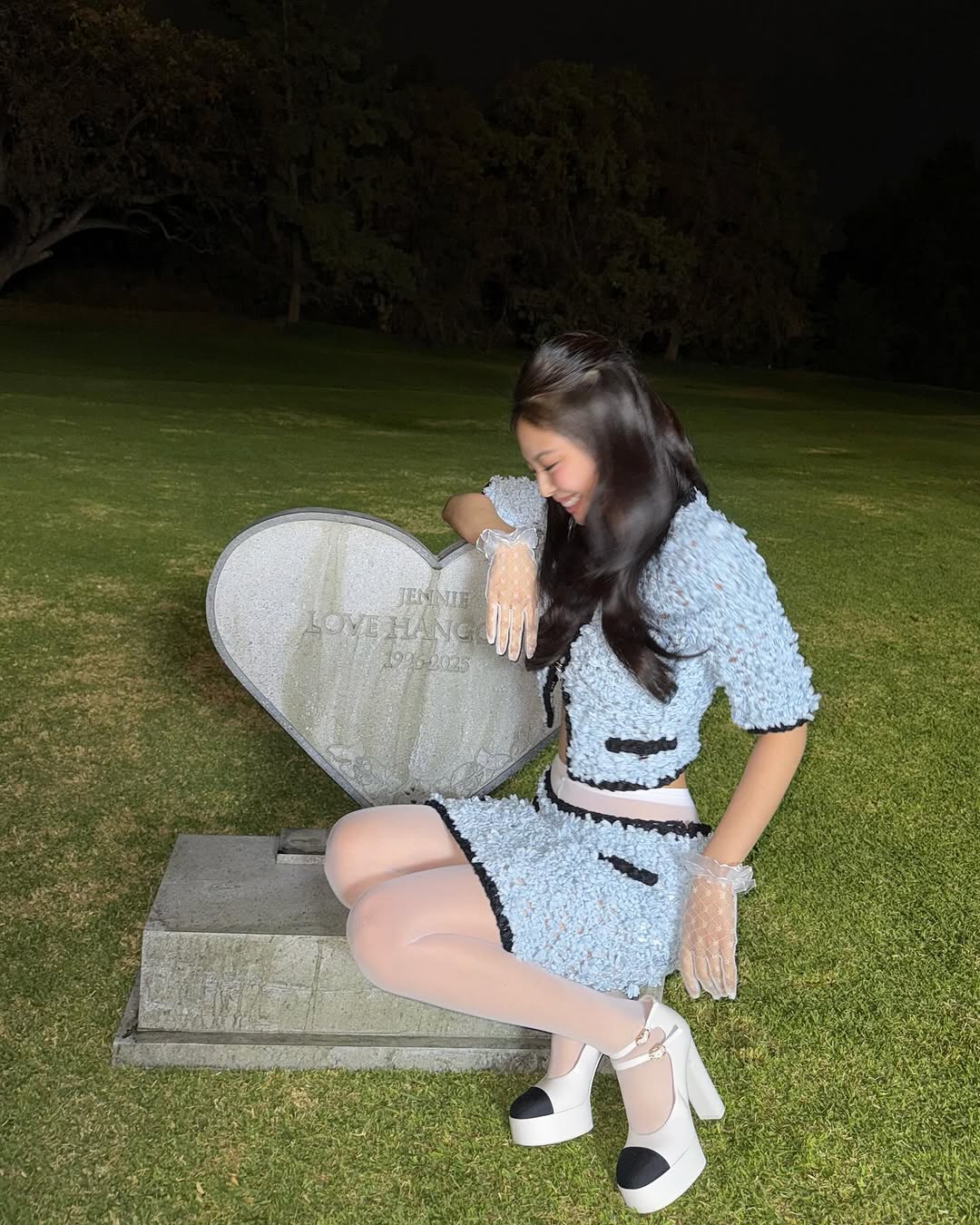 4 typy bot, které byste měli mít ve svém šatníku, abyste zvýšili módnost - Foto 7. 4 kiểu giày bạn nên có trong tủ đồ để tăng thêm sự thời thượng- Ảnh 7.