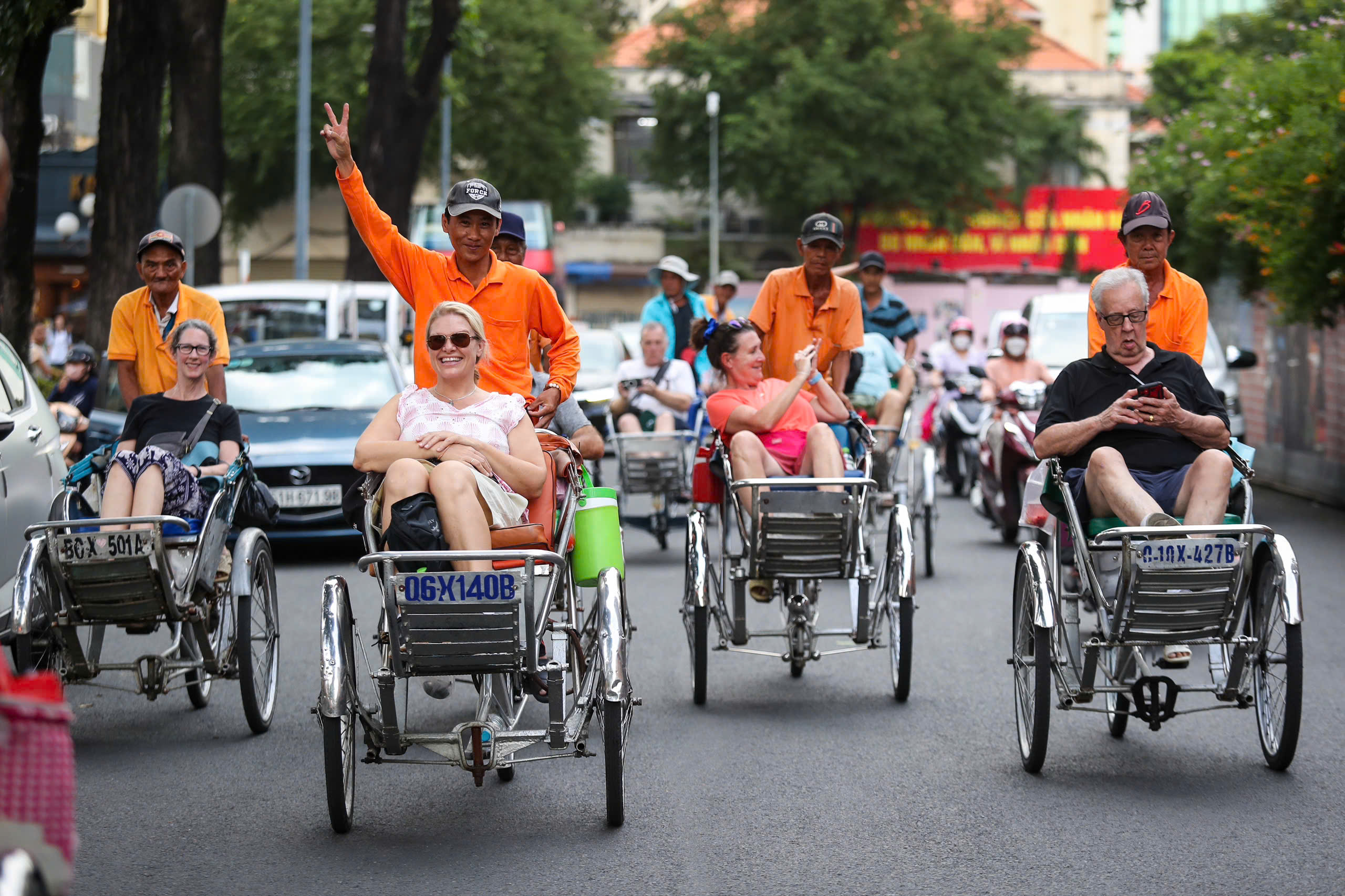 C&ocirc;ng an TP.HCM ph&aacute; &aacute;n 'thần tốc': Cướp giật ch&ugrave;n tay- Ảnh 1.