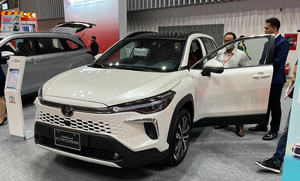 10 ô tô động cơ xăng, dầu bán chạy nhất tháng 8.2025: Xe Toyota áp đảo - Ảnh 10.