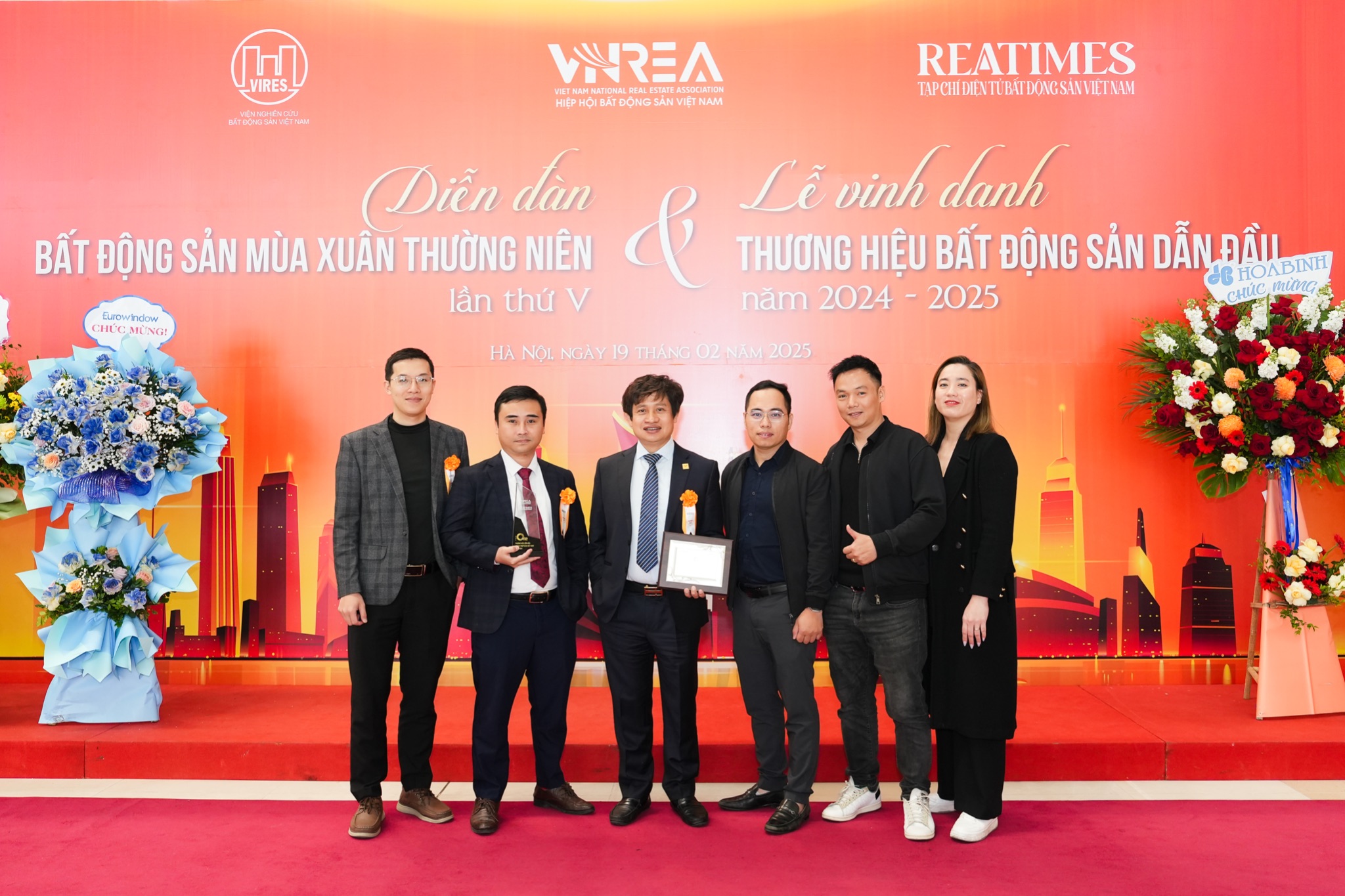 Meey Group được vinh danh Top One thương hiệu dẫn đầu ngành proptech năm 2024  - Ảnh 4.