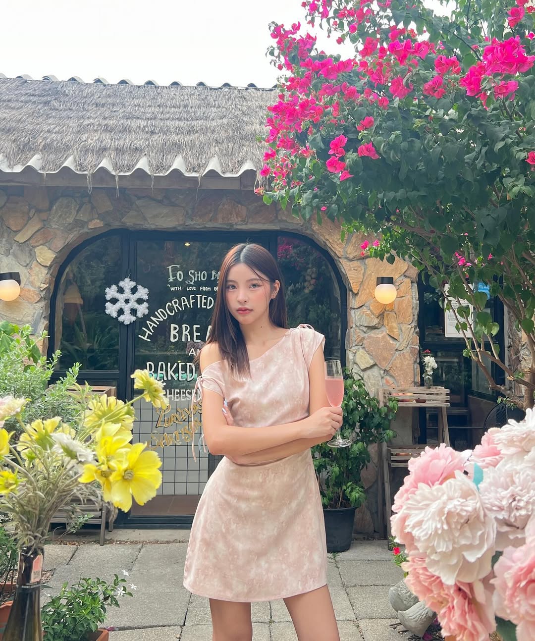 暑い夏の日のための解決策はノースリーブのドレスです - 写真 4。 Giải pháp cho ngày hè nóng bức gọi tên váy không tay- Ảnh 4.