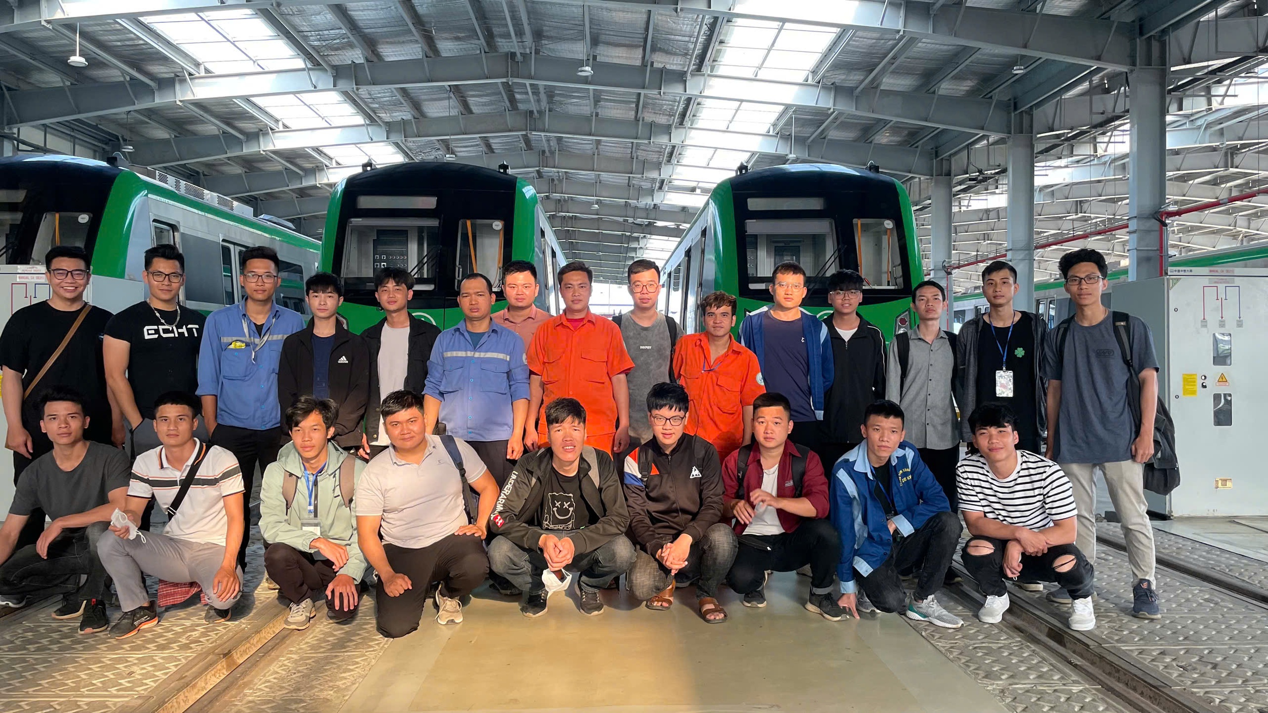 Paradoxen med utbildning av personalresurser inom järnvägen i Vietnam och potentiella möjligheter - Foto 1. Nghịch lý đào tạo nhân lực đường sắt tại việt nam và cơ hội tiềm năng - Ảnh 1.