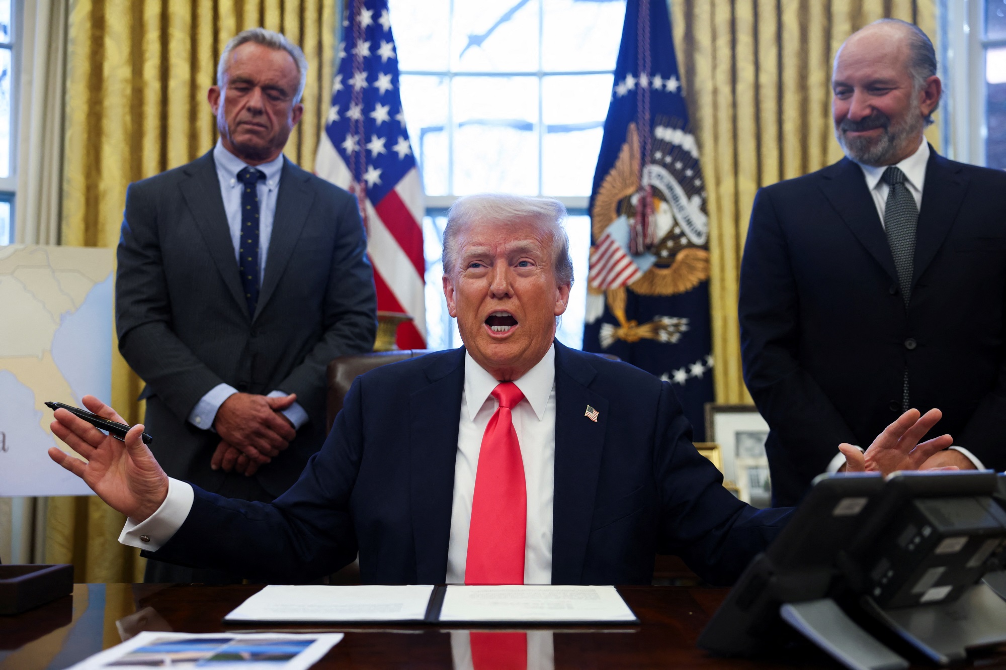 Ông Trump nói ông Zelensky đã đồng ý, sắp đến Mỹ để ký thỏa thuận khoáng sản- Ảnh 1. Ông Trump nói ông Zelensky đã đồng ý, sắp đến Mỹ để ký thỏa thuận khoáng sản- Ảnh 1.