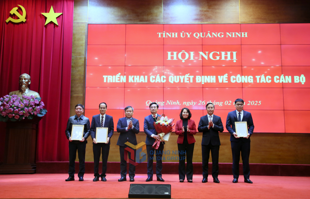 Bí thư Thành ủy Cẩm Phả làm Giám đốc Sở Xây dựng Quảng Ninh- Ảnh 1. Bí thư Thành ủy Cẩm Phả làm Giám đốc Sở Xây dựng Quảng Ninh- Ảnh 1.
