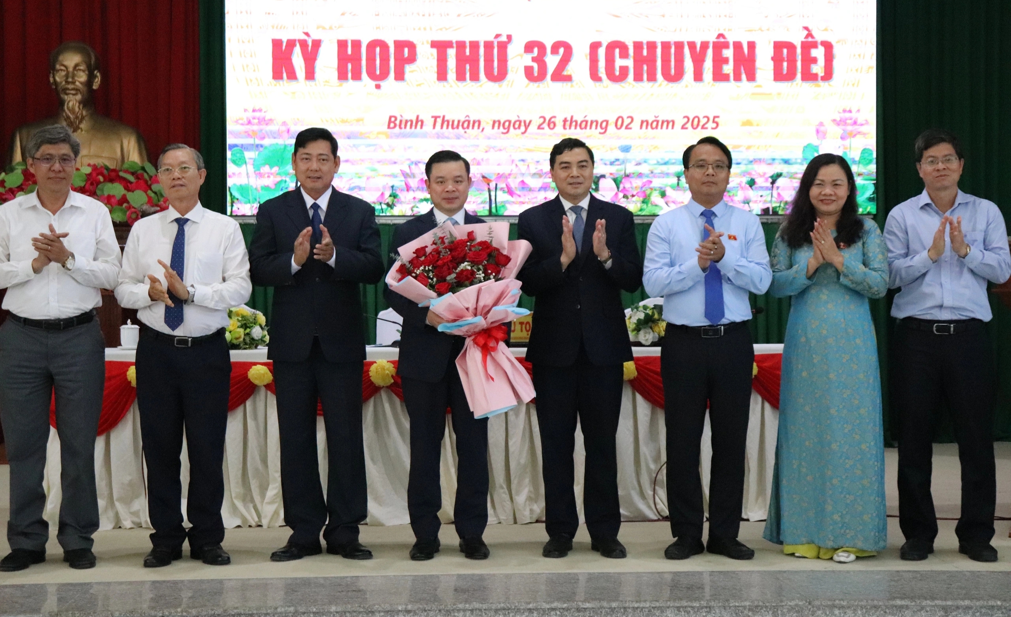 Ông Đỗ Hữu Huy được bầu làm Chủ tịch UBND tỉnh Bình Thuận- Ảnh 3. Ông Đỗ Hữu Huy được bầu làm Chủ tịch UBND tỉnh Bình Thuận- Ảnh 3.