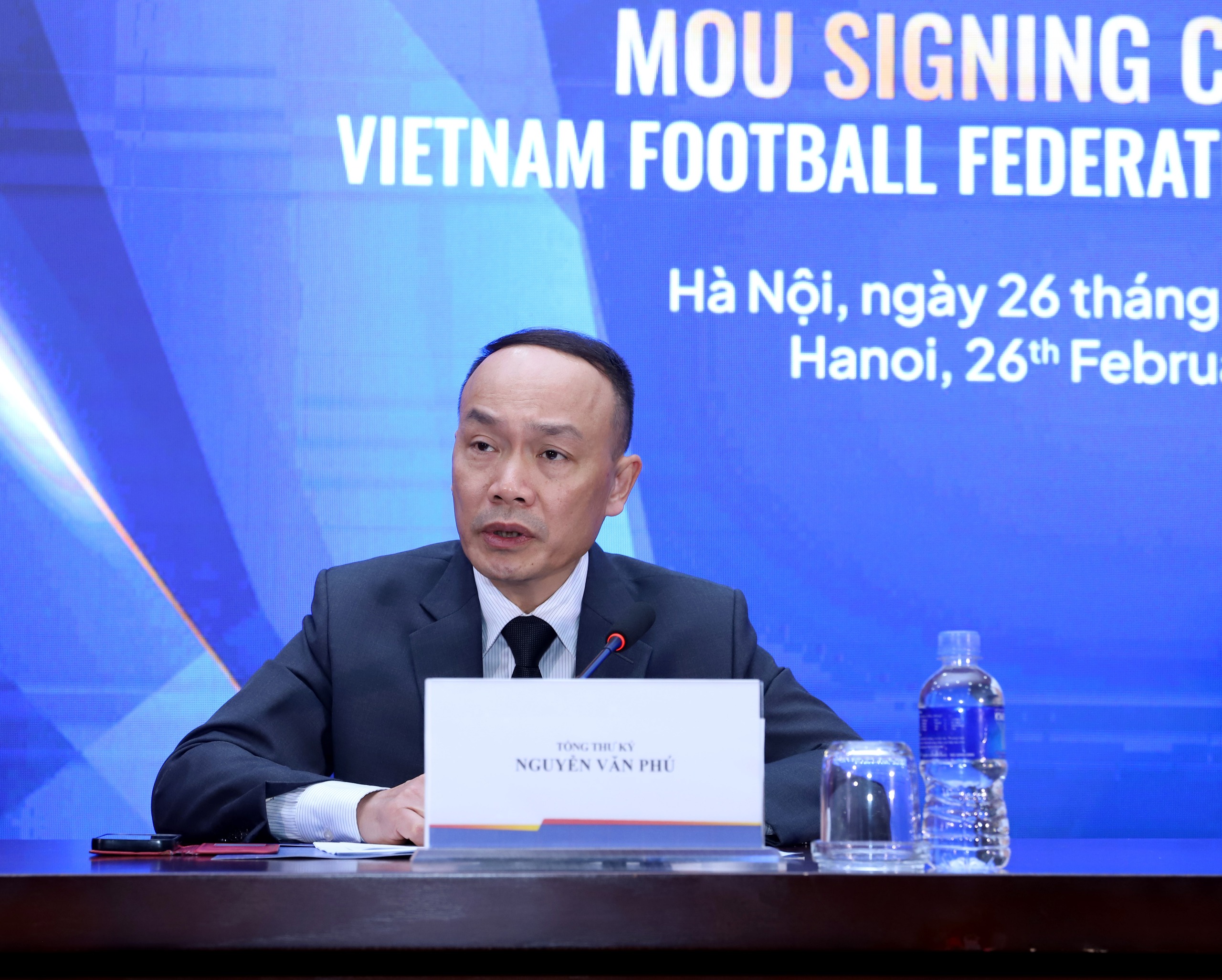 Cú bắt tay ngoạn mục của VFF với Bundesliga: U.17 và U.20 Việt Nam sang Đức tập huấn!- Ảnh 2. Cú bắt tay ngoạn mục của VFF với Bundesliga: U.17 và U.20 Việt Nam sang Đức tập huấn!- Ảnh 2.