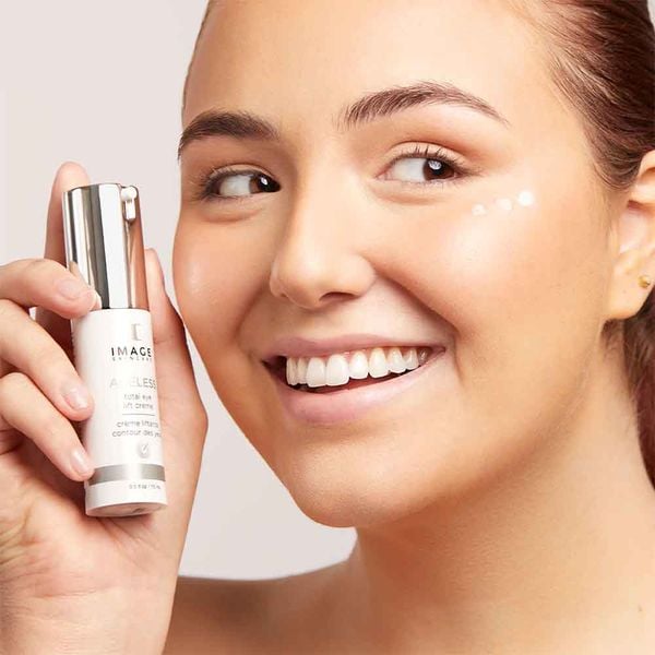 Top 7 kem dưỡng mắt chứa Retinol 'lấp đầy' nếp nhăn, vết chân chim trong 4 tuần- Ảnh 3.