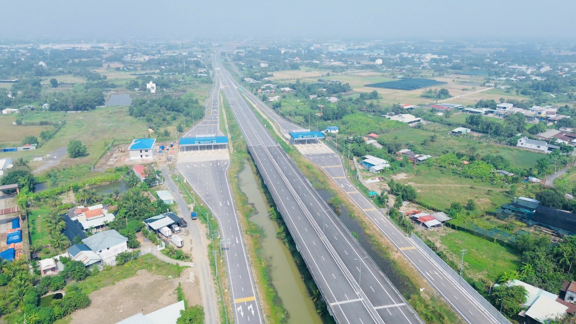 Thêm 18,8 km cao tốc Bến Lức - Long Thành thông xe vào 30.4- Ảnh 2. Thêm 18,8 km cao tốc Bến Lức - Long Thành thông xe vào 30.4- Ảnh 2.