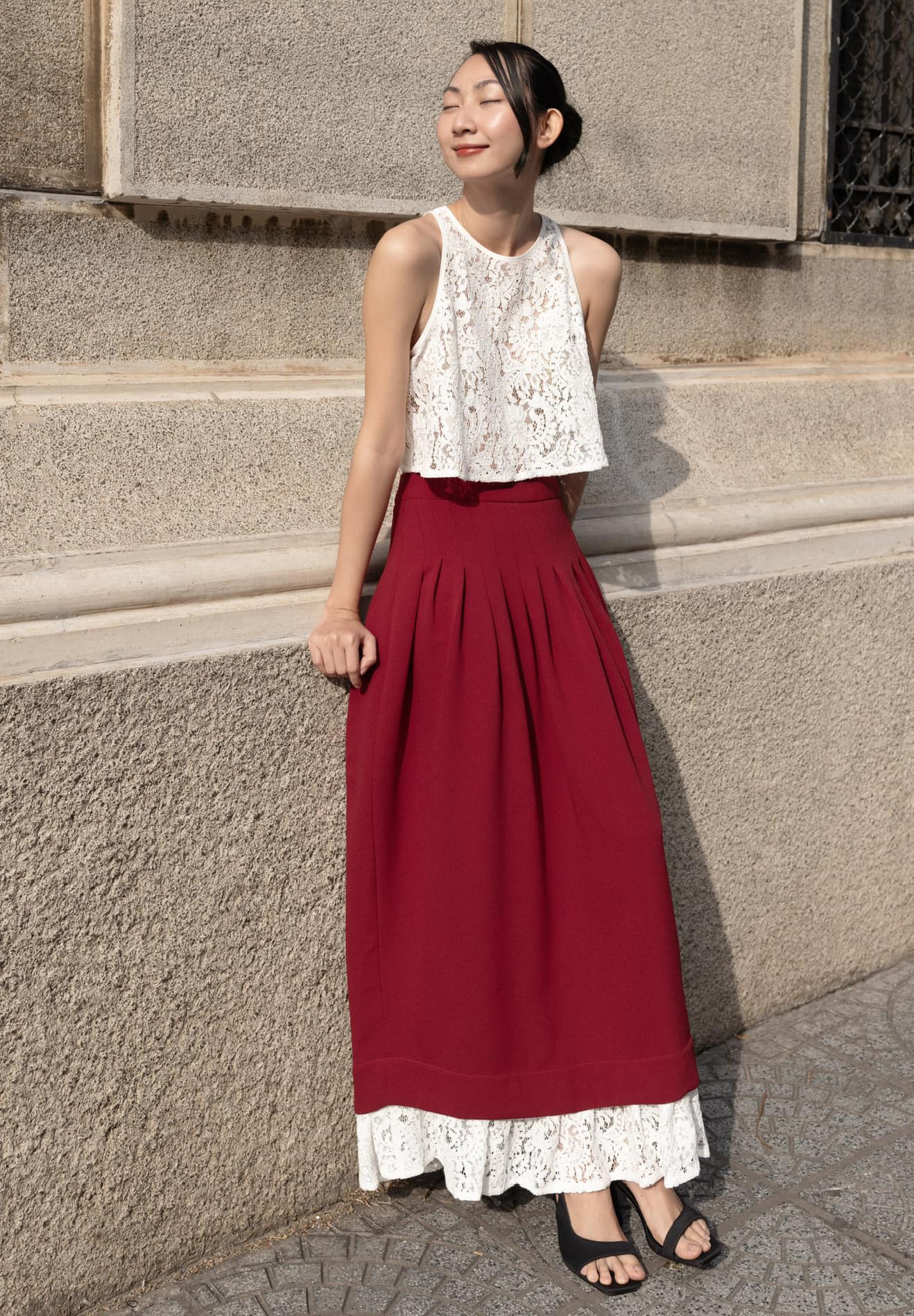 Lång kjol och blus, en flexibel och vacker kombination för soliga dagar - Bild 8. Chân váy dài và áo kiểu, combo mặc đẹp linh hoạt cho ngày nắng- Ảnh 8.