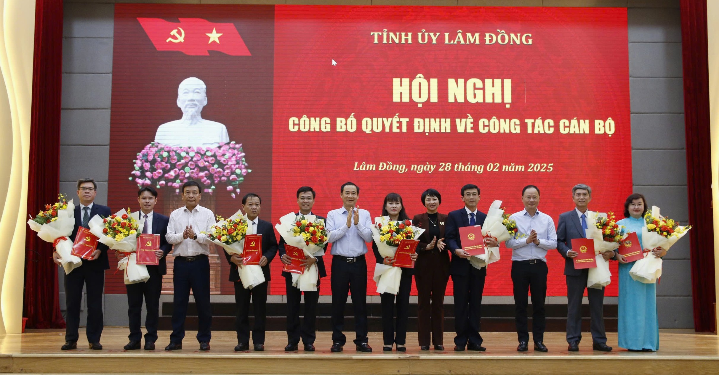 Ông Đinh Văn Tuấn giữ chức Phó chủ tịch UBND tỉnh Lâm Đồng- Ảnh 1. Ông Đinh Văn Tuấn giữ chức Phó chủ tịch UBND tỉnh Lâm Đồng- Ảnh 1.