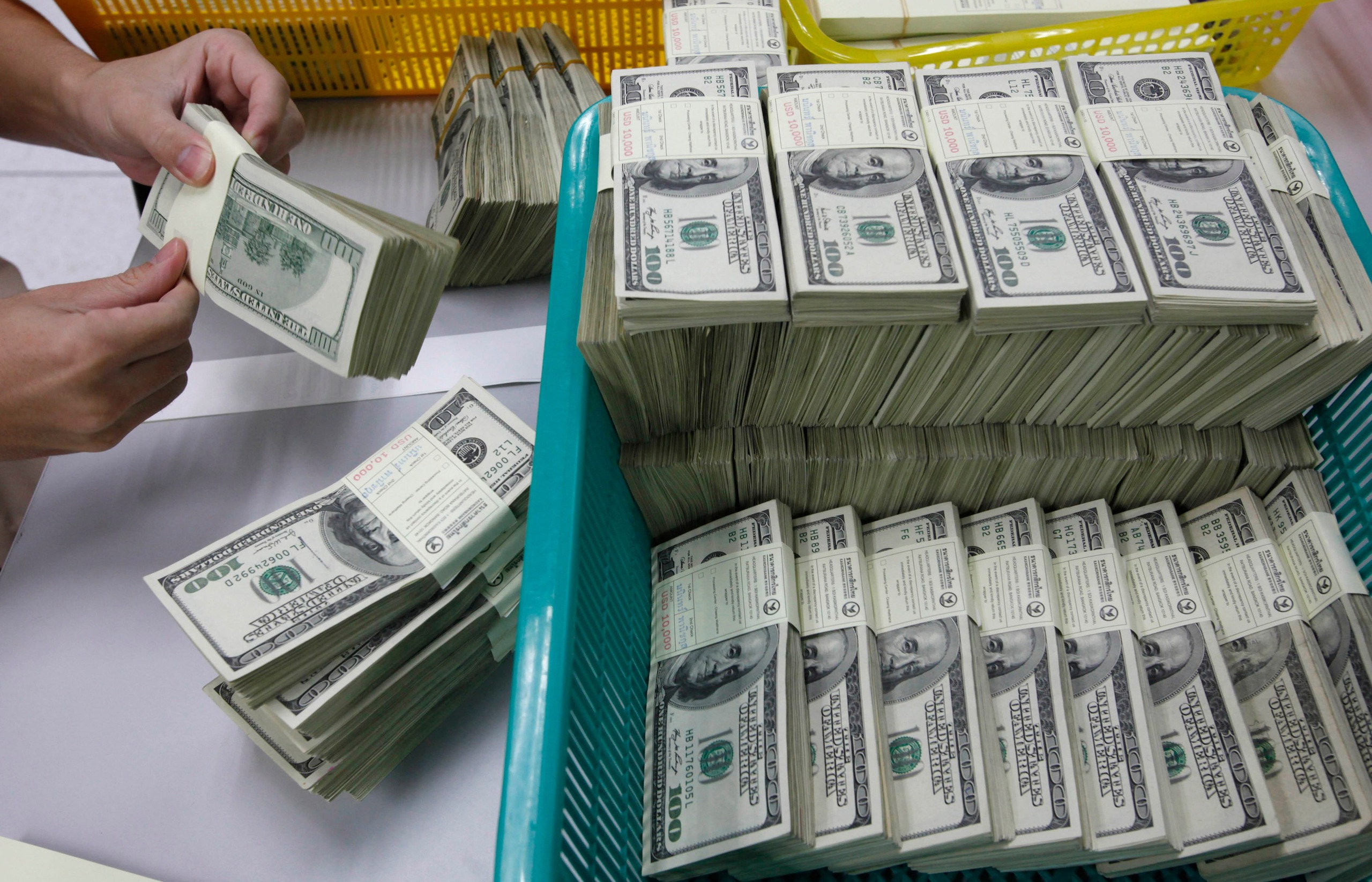 Ngân hàng chuyển nhầm 81.000 tỉ USD vào tài khoản khách hàng- Ảnh 1. Ngân hàng chuyển nhầm 81.000 tỉ USD vào tài khoản khách hàng- Ảnh 1.
