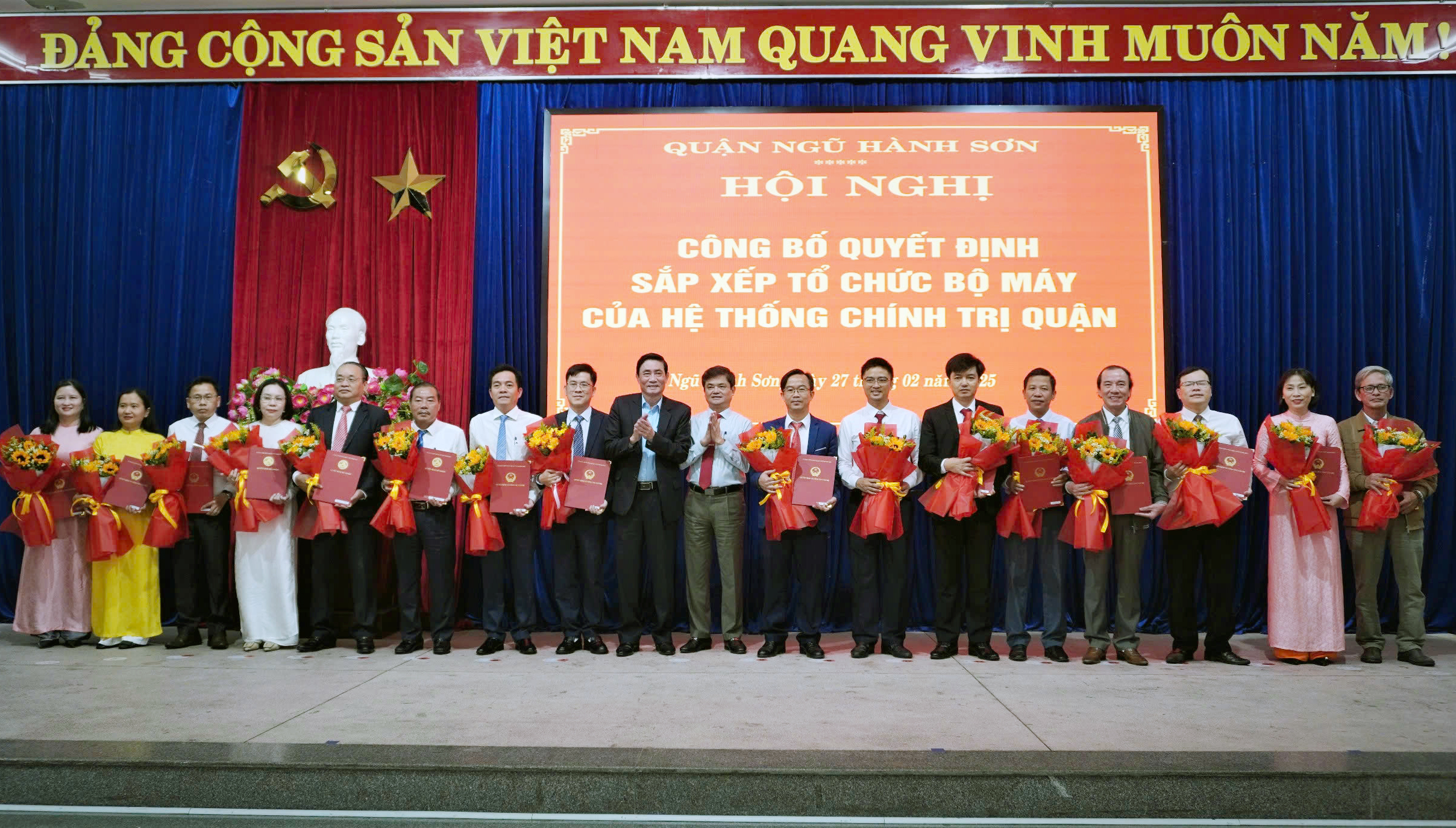 Đà Nẵng: Q.Ngũ Hành Sơn có 6 người nghỉ hưu trước tuổi, nhiều nhất cấp quận huyện- Ảnh 2. Đà Nẵng: Q.Ngũ Hành Sơn có 6 người nghỉ hưu trước tuổi, nhiều nhất cấp quận huyện- Ảnh 2.
