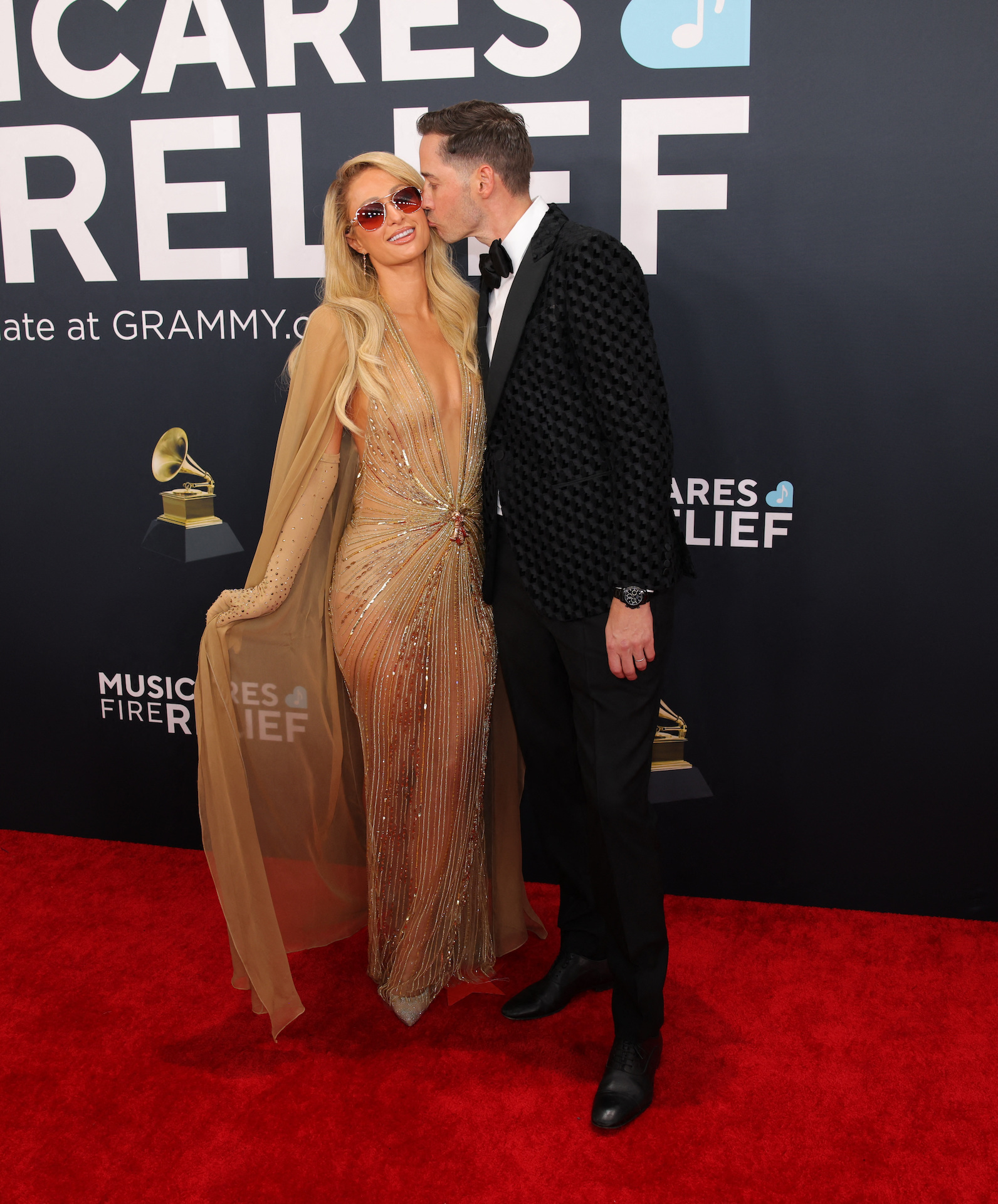 Miley Cyrus, Taylor Swift, Cardi B đọ sắc nóng bỏng trên thảm đỏ Grammy- Ảnh 11.