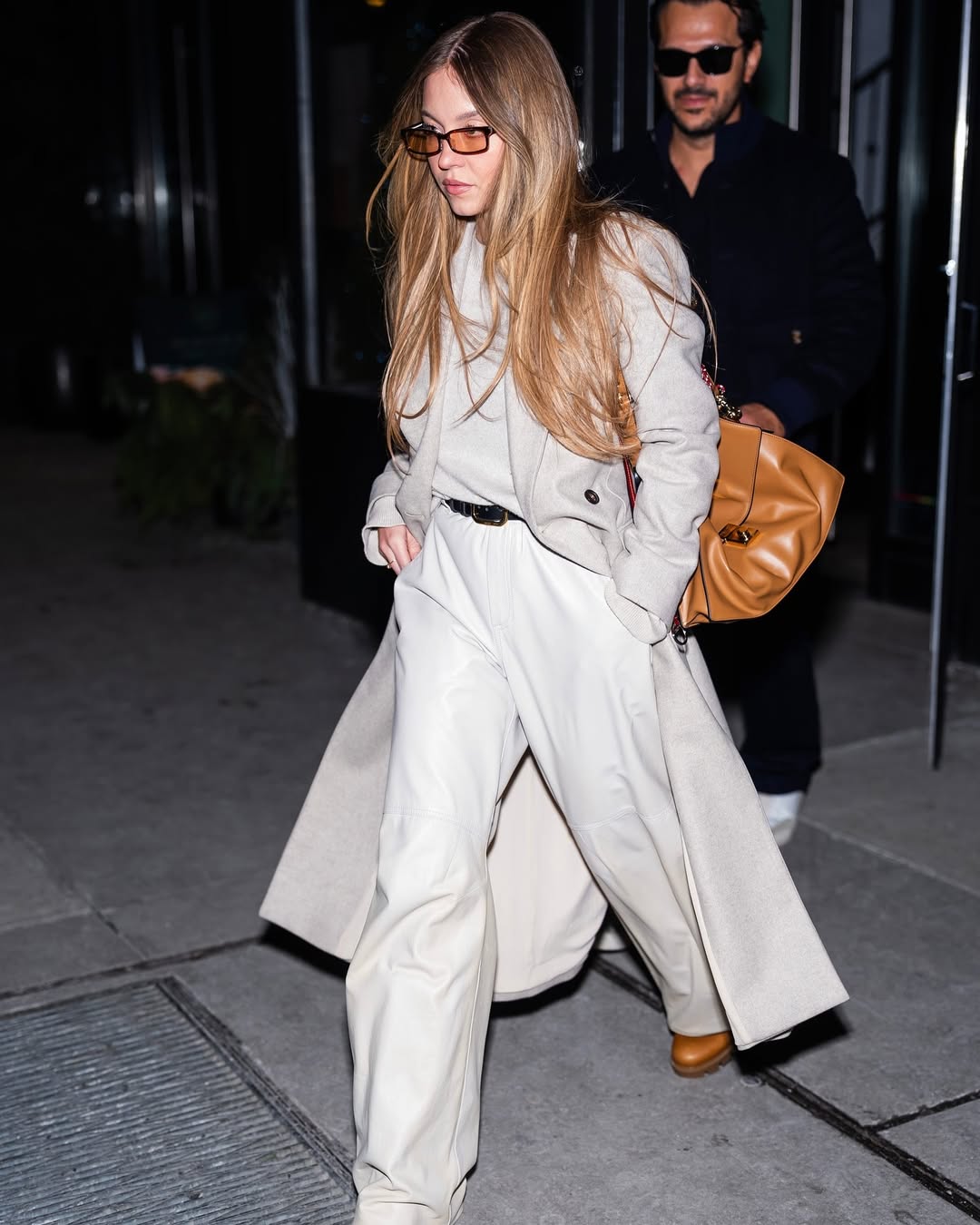 לבישת מכנסיים עוזרת לך לשמור על כושר 7 ימים בשבוע - תמונה 3. Diện quần tây giúp bạn giữ dáng 7 ngày trong tuần- Ảnh 3.