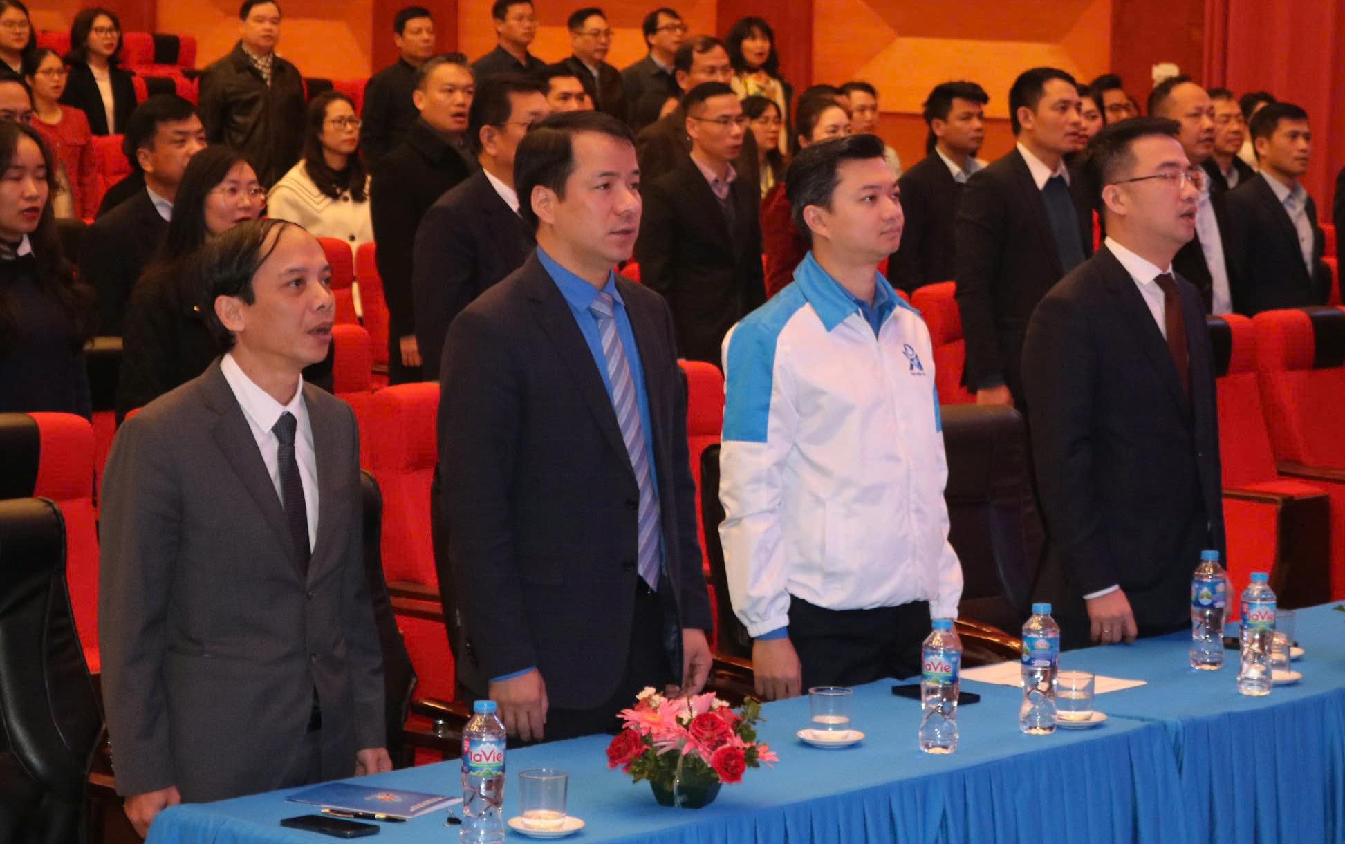 'Đảng viên phải là những người dám nghĩ, dám nói, dám làm'- Ảnh 1. 'Đảng viên phải là những người dám nghĩ, dám nói, dám làm'- Ảnh 1.