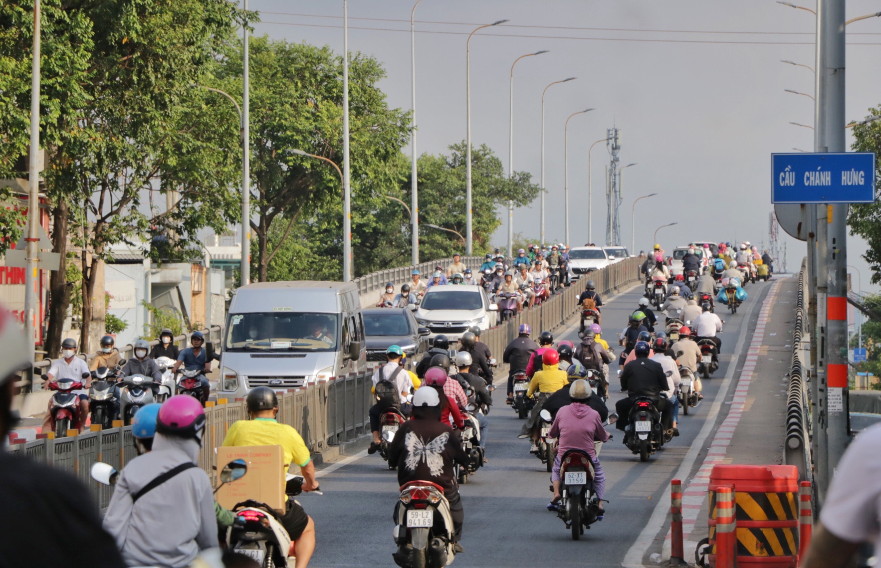 Ngày đầu đi làm lại sau tết: Nhiều người bất ngờ vì đường phố TP.HCM- Ảnh 6.