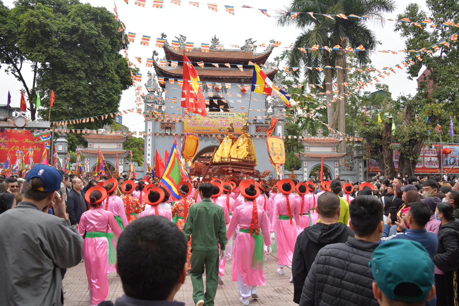 Làng bún Phú Đô vào hội lớn: Cỗ kiệu 'bay' trong lòng người hân hoan- Ảnh 3.