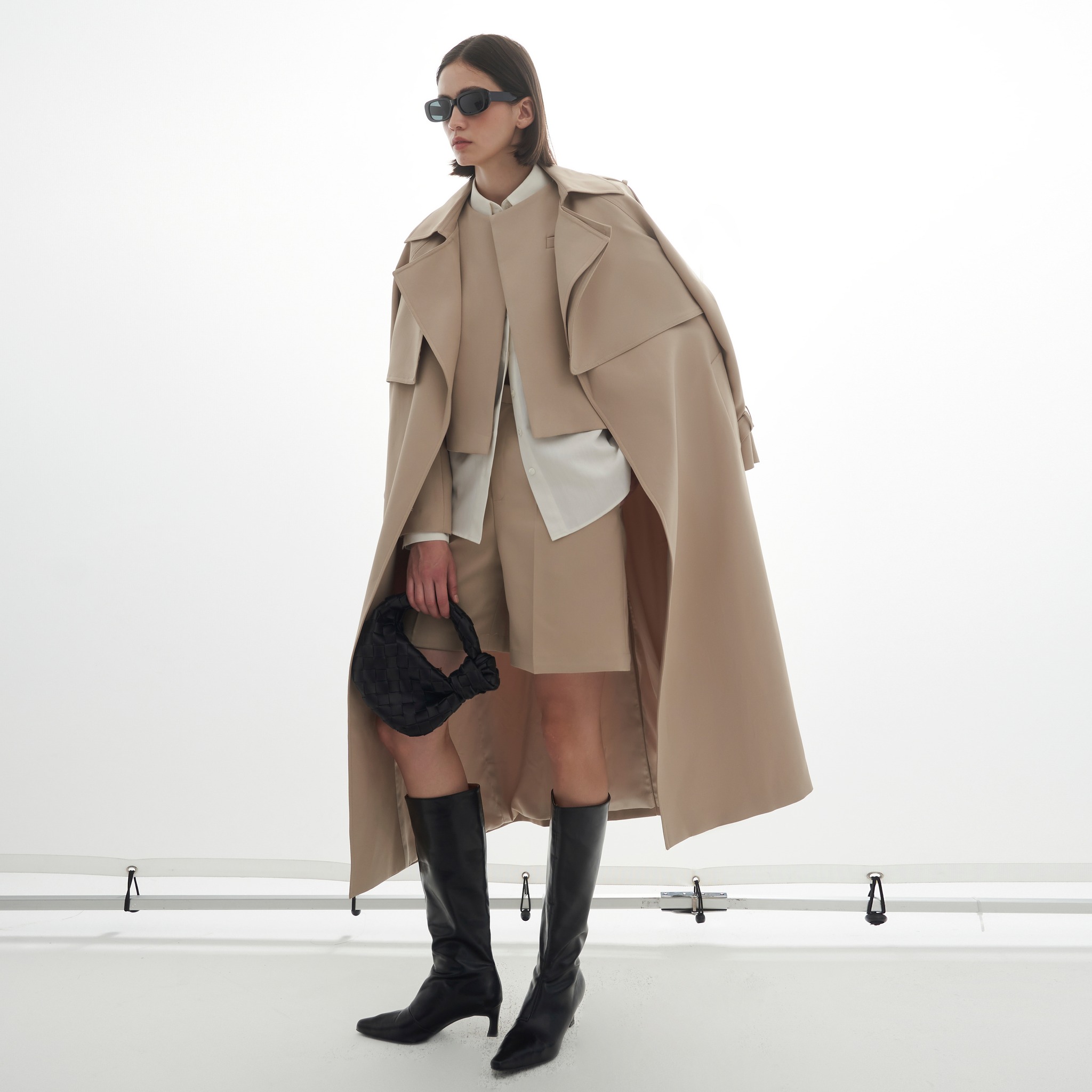 Paltoanele lungi și luxoase sunt „salvatoare” atunci când Nordul devine rece - Fotografia 2. Áo khoác dài sang trọng là 'cứu tinh' khi miền Bắc trở lạnh sâu- Ảnh 2.