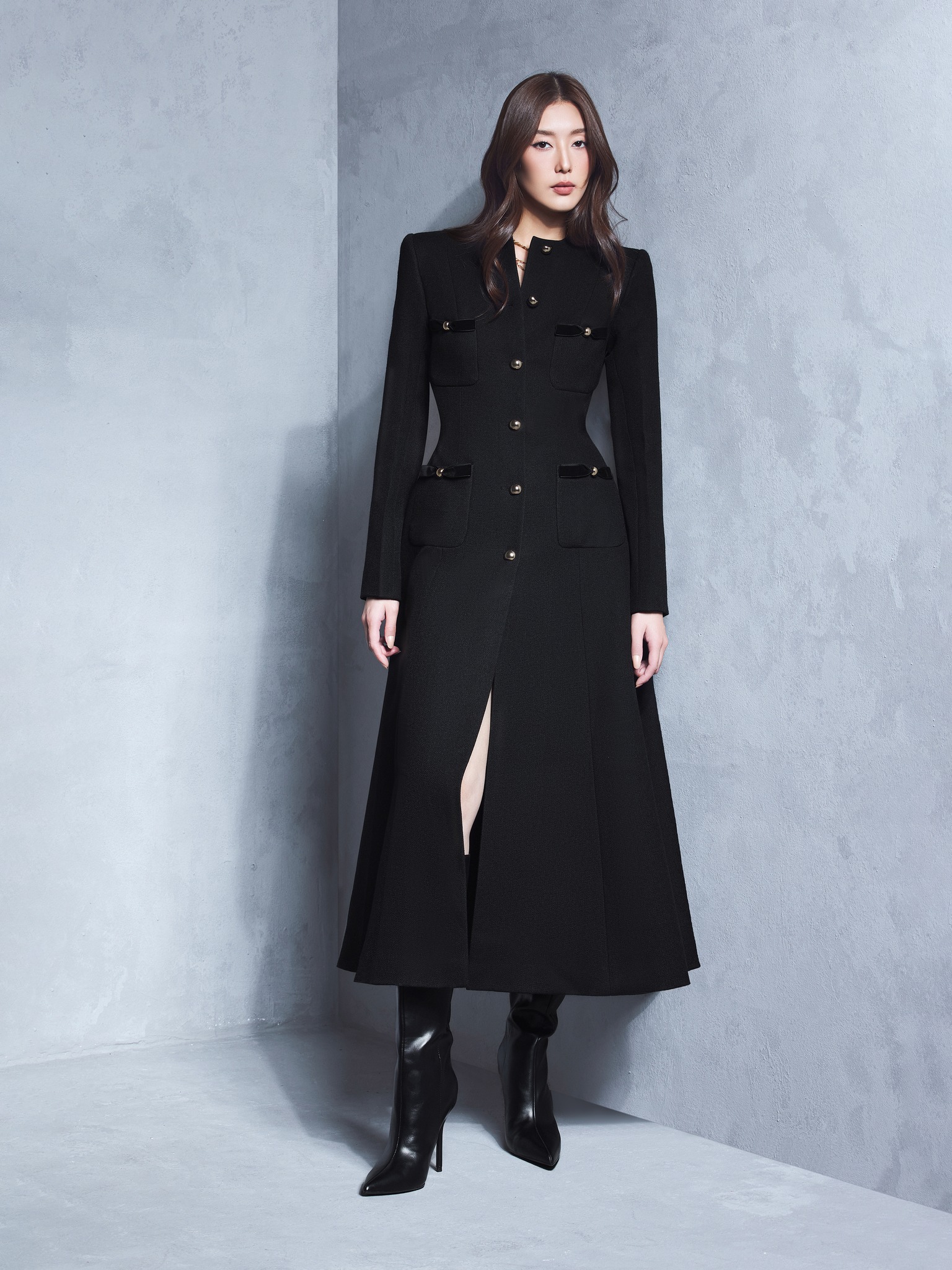 Paltoanele lungi și luxoase sunt „salvatoare” atunci când Nordul devine rece - Fotografia 6. Áo khoác dài sang trọng là 'cứu tinh' khi miền Bắc trở lạnh sâu- Ảnh 6.