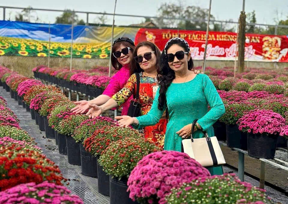 Đồng Tháp tổ chức Festival hoa - kiểng Sa Đéc lần thứ 2 đầu năm 2026- Ảnh 2. Đồng Tháp tổ chức Festival hoa - kiểng Sa Đéc lần thứ 2 đầu năm 2026- Ảnh 2.