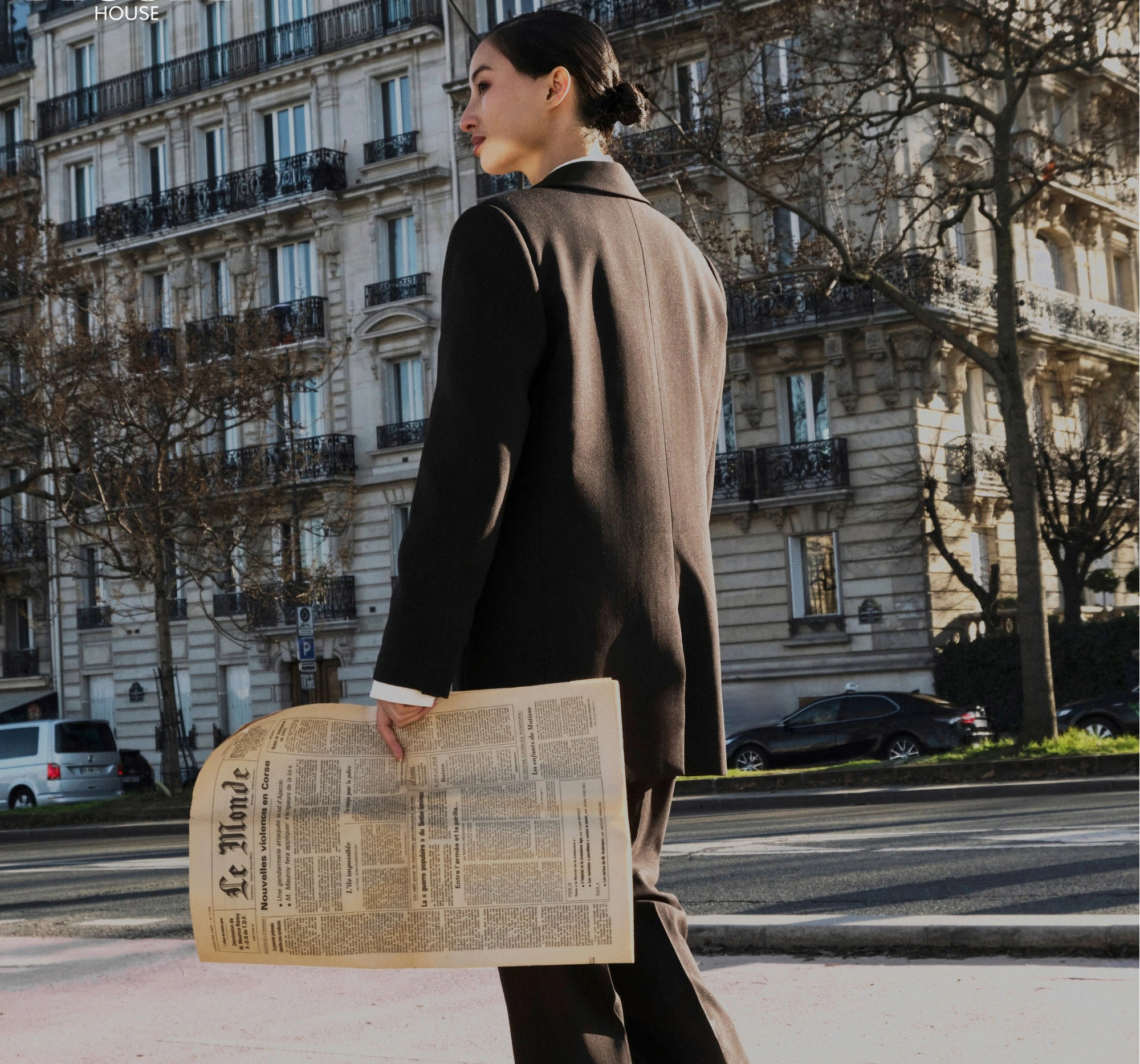De volta ao escritório na primavera com o estilo Power - Foto 2. Trở lại văn phòng ngày xuân với phong cách Power dressing- Ảnh 2.