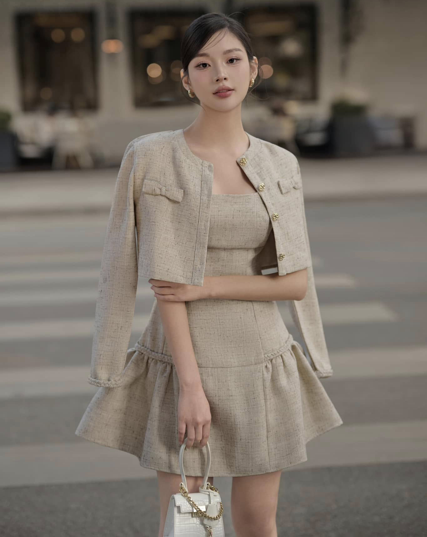 Τα έντονα χρωματιστά ρούχα είναι το μυστικό για να κερδίσετε πόντους στο καλό ντύσιμο στις αρχές της άνοιξης - Φωτογραφία 4. Trang phục sáng màu là bí quyết ghi điểm mặc đẹp đầu xuân- Ảnh 4.