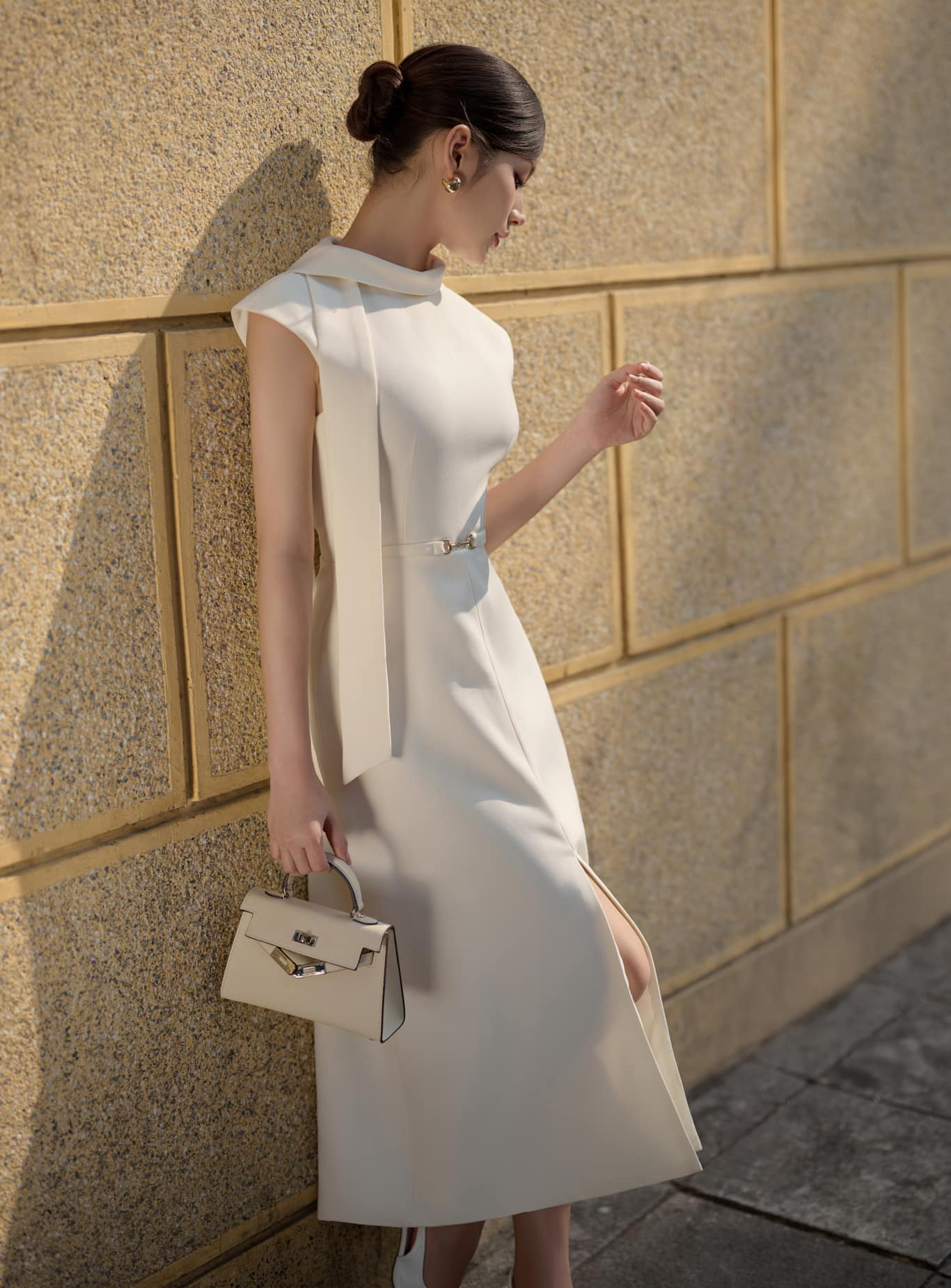 Τα έντονα χρωματιστά ρούχα είναι το μυστικό για να κερδίσετε πόντους στο καλό ντύσιμο στις αρχές της άνοιξης - Φωτογραφία 3. Trang phục sáng màu là bí quyết ghi điểm mặc đẹp đầu xuân- Ảnh 3.